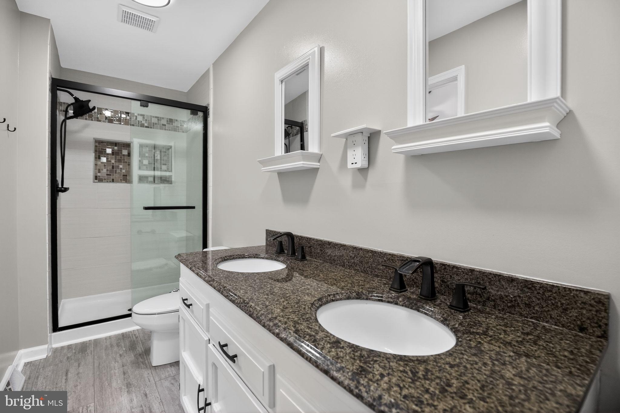 BRETON BAY ESTATES - Residential