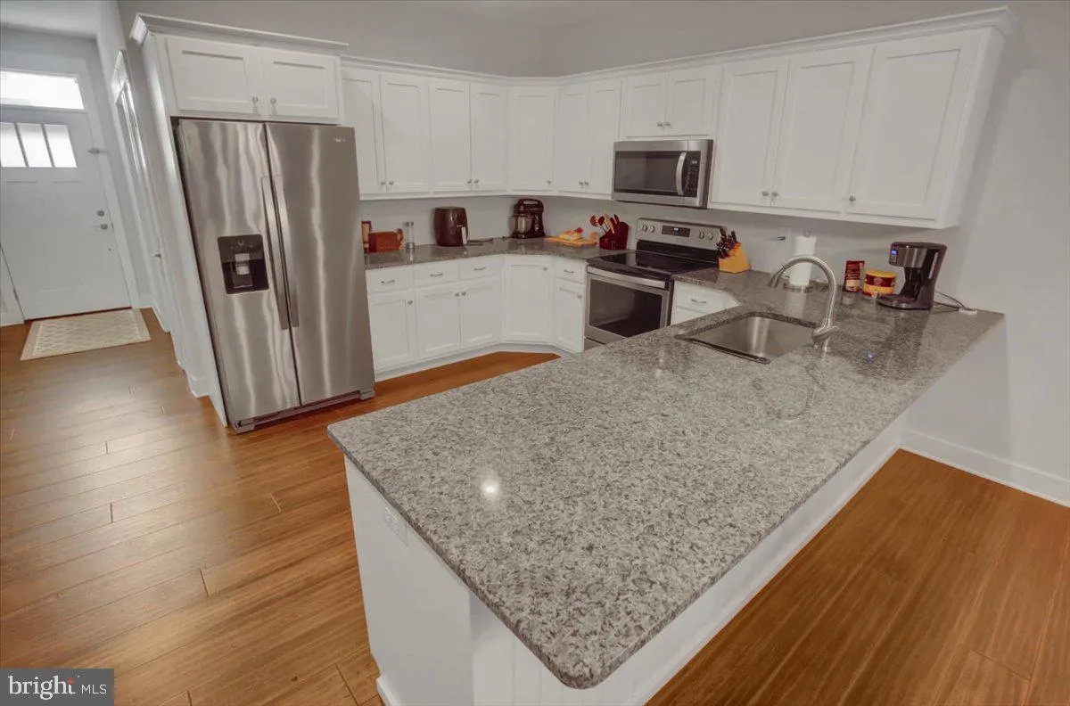 Shippensburg, Pennsylvania 17257, United States, 3 Bedrooms Bedrooms, ,3 BathroomsBathrooms,Residential,Pending,98481