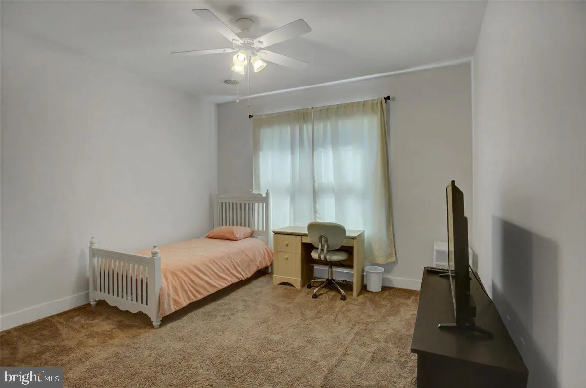 Shippensburg, Pennsylvania 17257, United States, 3 Bedrooms Bedrooms, ,3 BathroomsBathrooms,Residential,Pending,98481