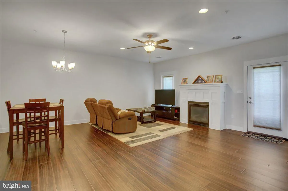 Shippensburg, Pennsylvania 17257, United States, 3 Bedrooms Bedrooms, ,3 BathroomsBathrooms,Residential,Pending,98481