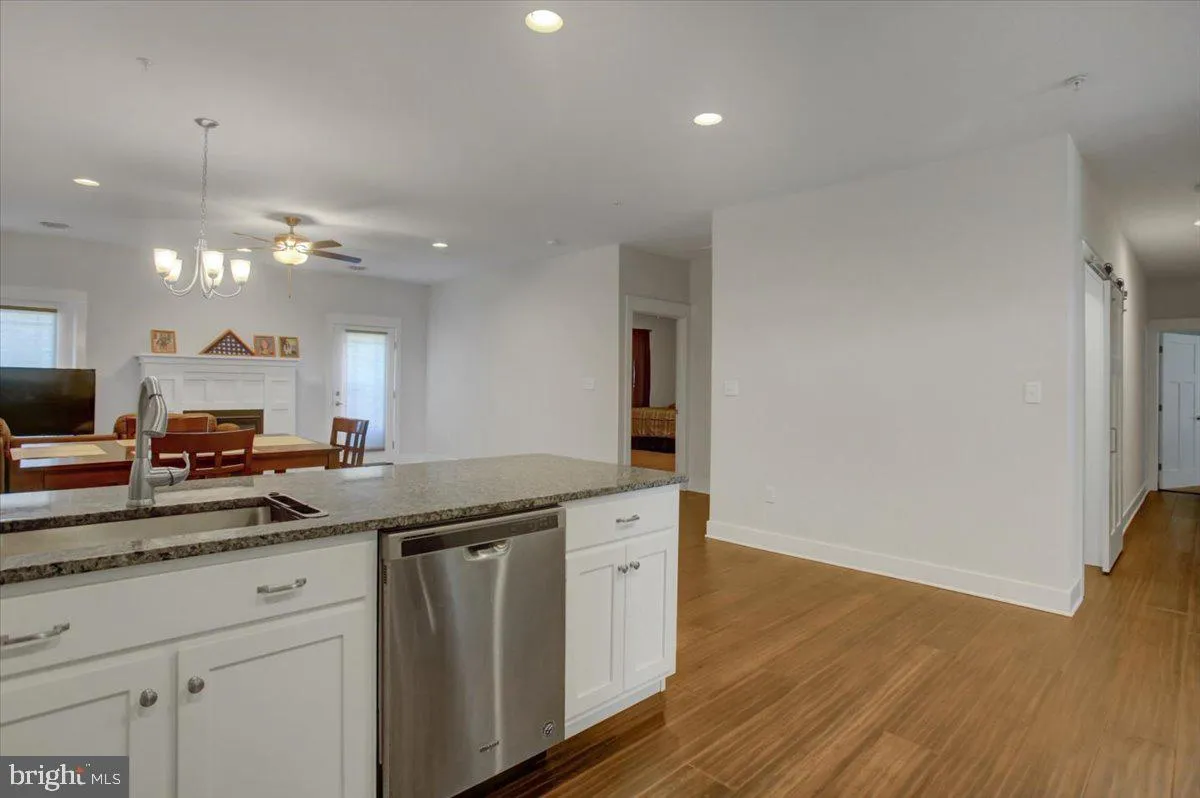 Shippensburg, Pennsylvania 17257, United States, 3 Bedrooms Bedrooms, ,3 BathroomsBathrooms,Residential,Pending,98481