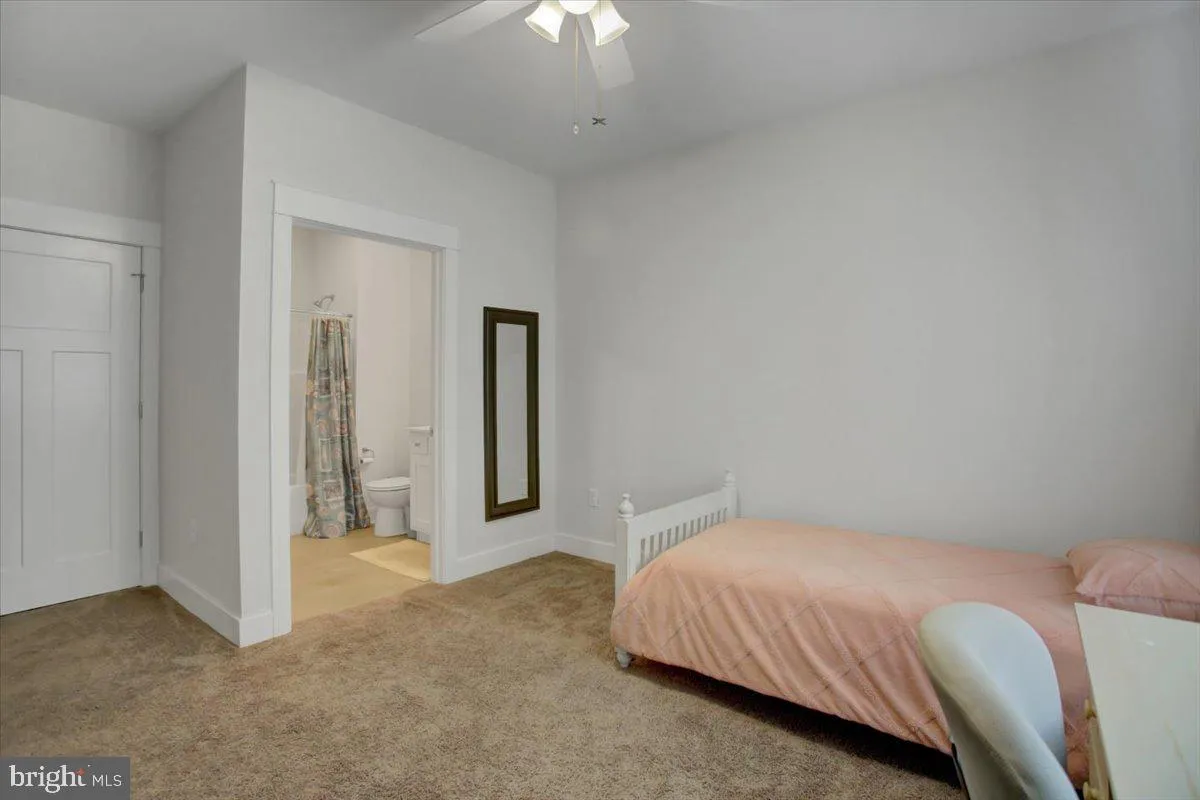 Shippensburg, Pennsylvania 17257, United States, 3 Bedrooms Bedrooms, ,3 BathroomsBathrooms,Residential,Pending,98481