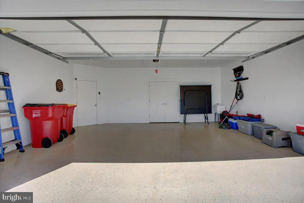 Shippensburg, Pennsylvania 17257, United States, 3 Bedrooms Bedrooms, ,3 BathroomsBathrooms,Residential,Pending,98481