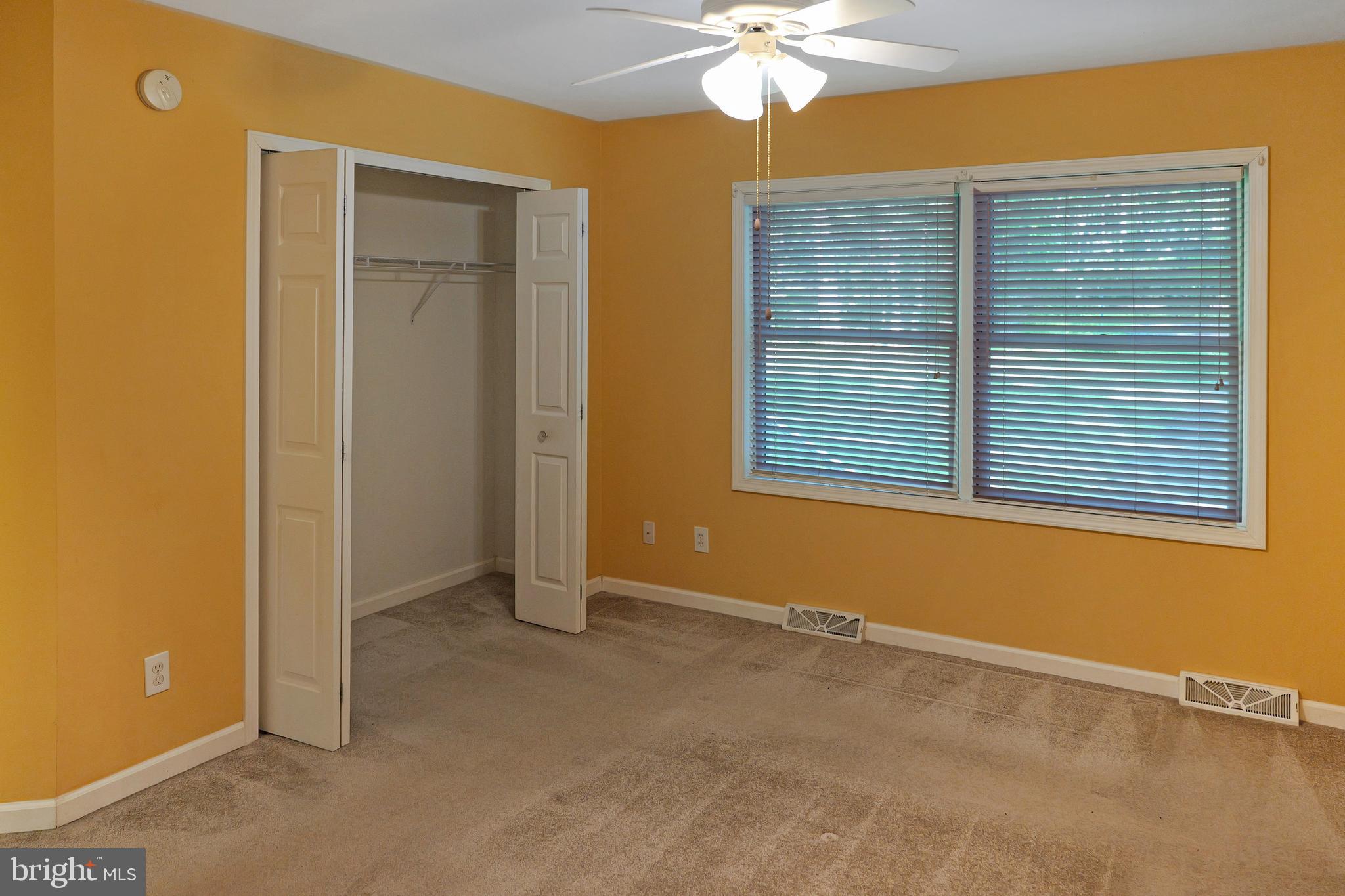 ALPINE LAKE - Residential