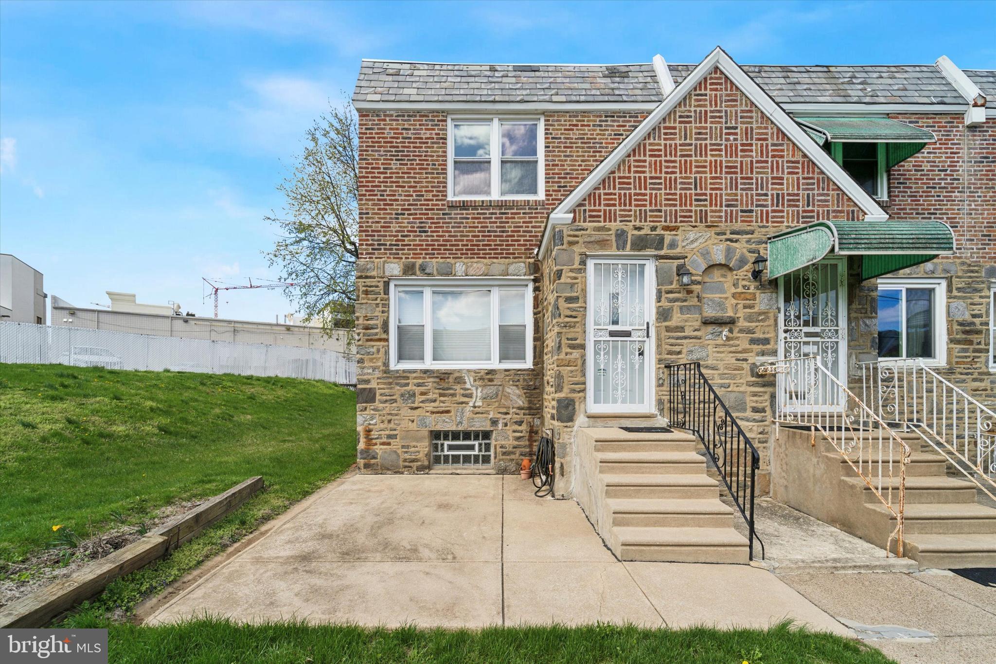 BELMONT VILLAGE - Residential