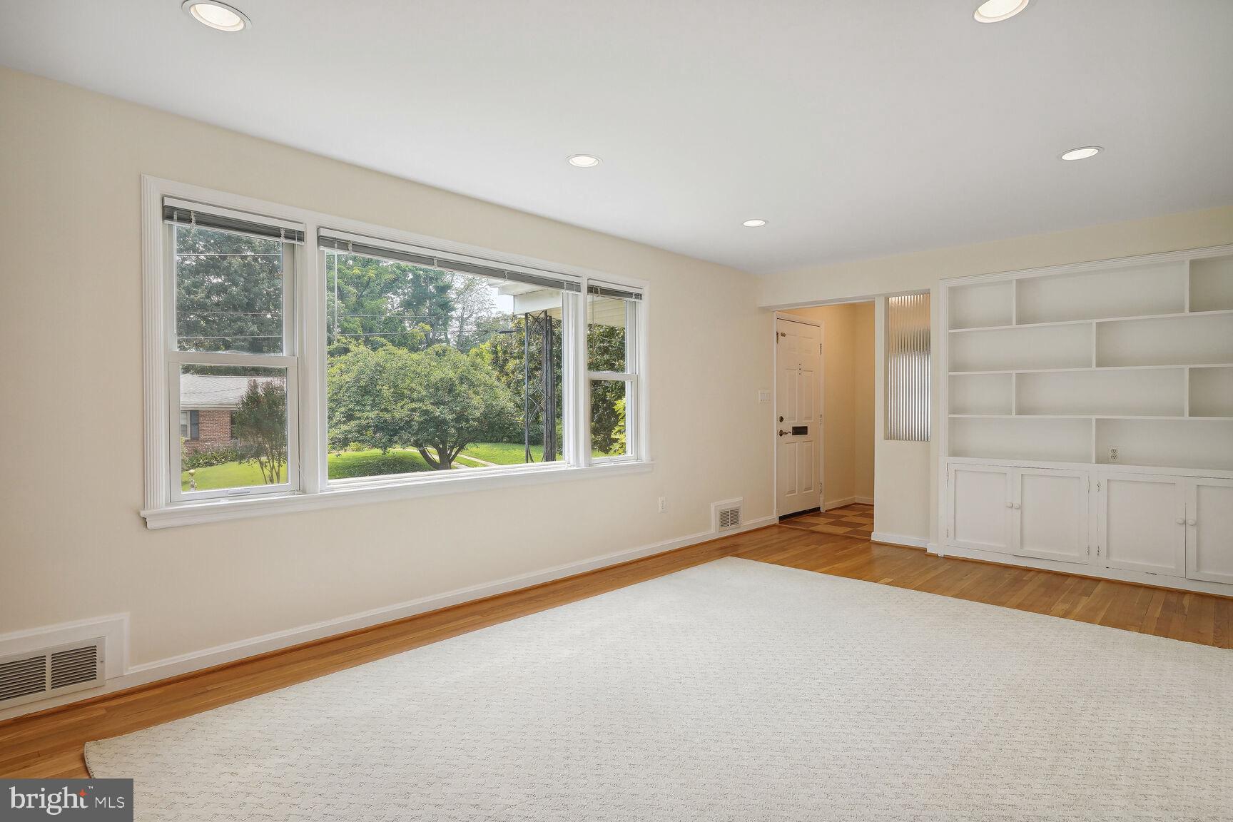 WOODBURN - Residential