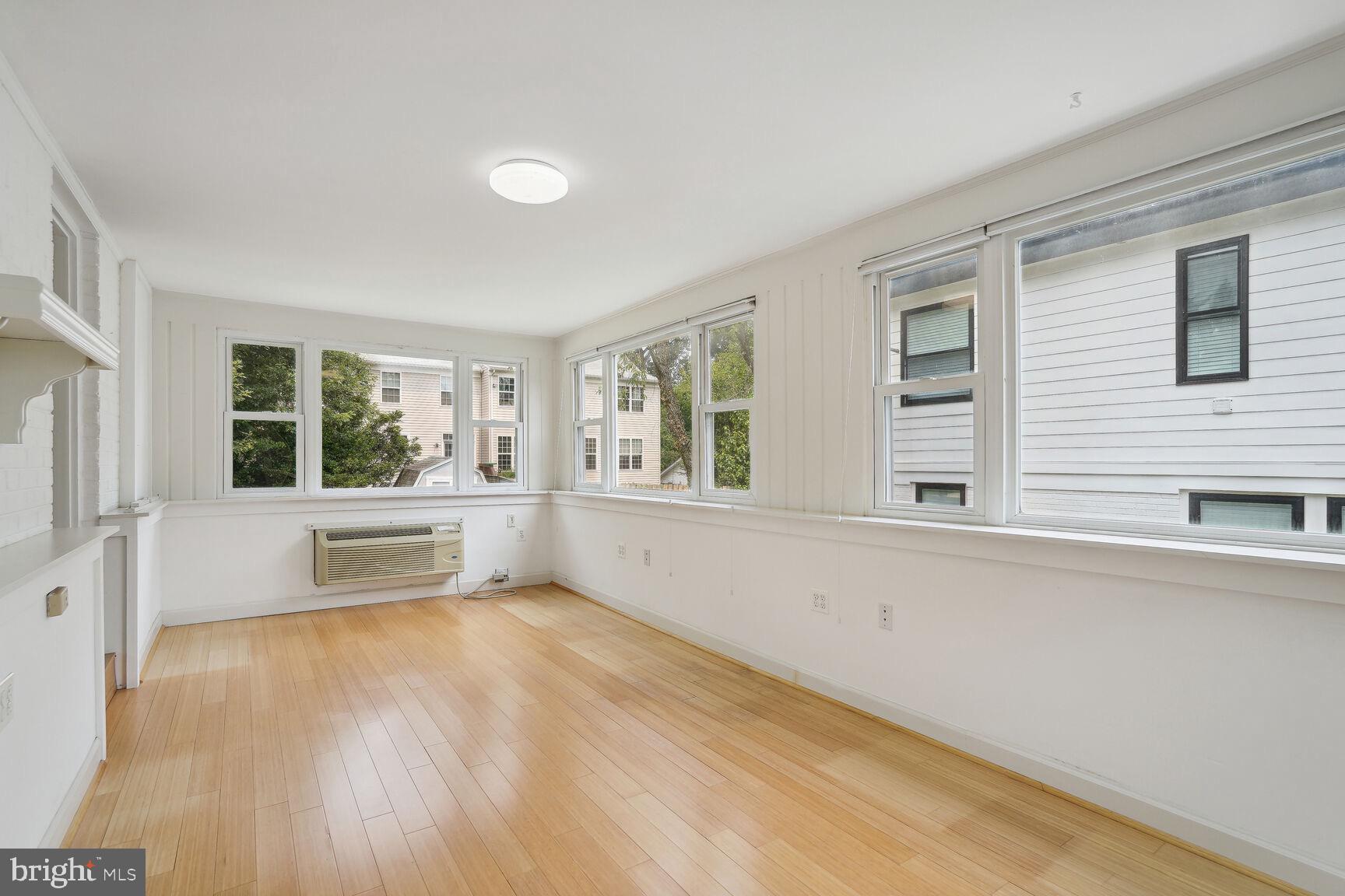 WOODBURN - Residential