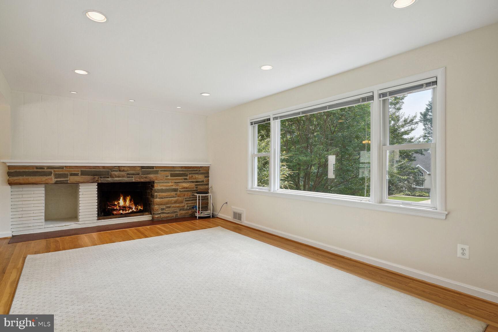 WOODBURN - Residential