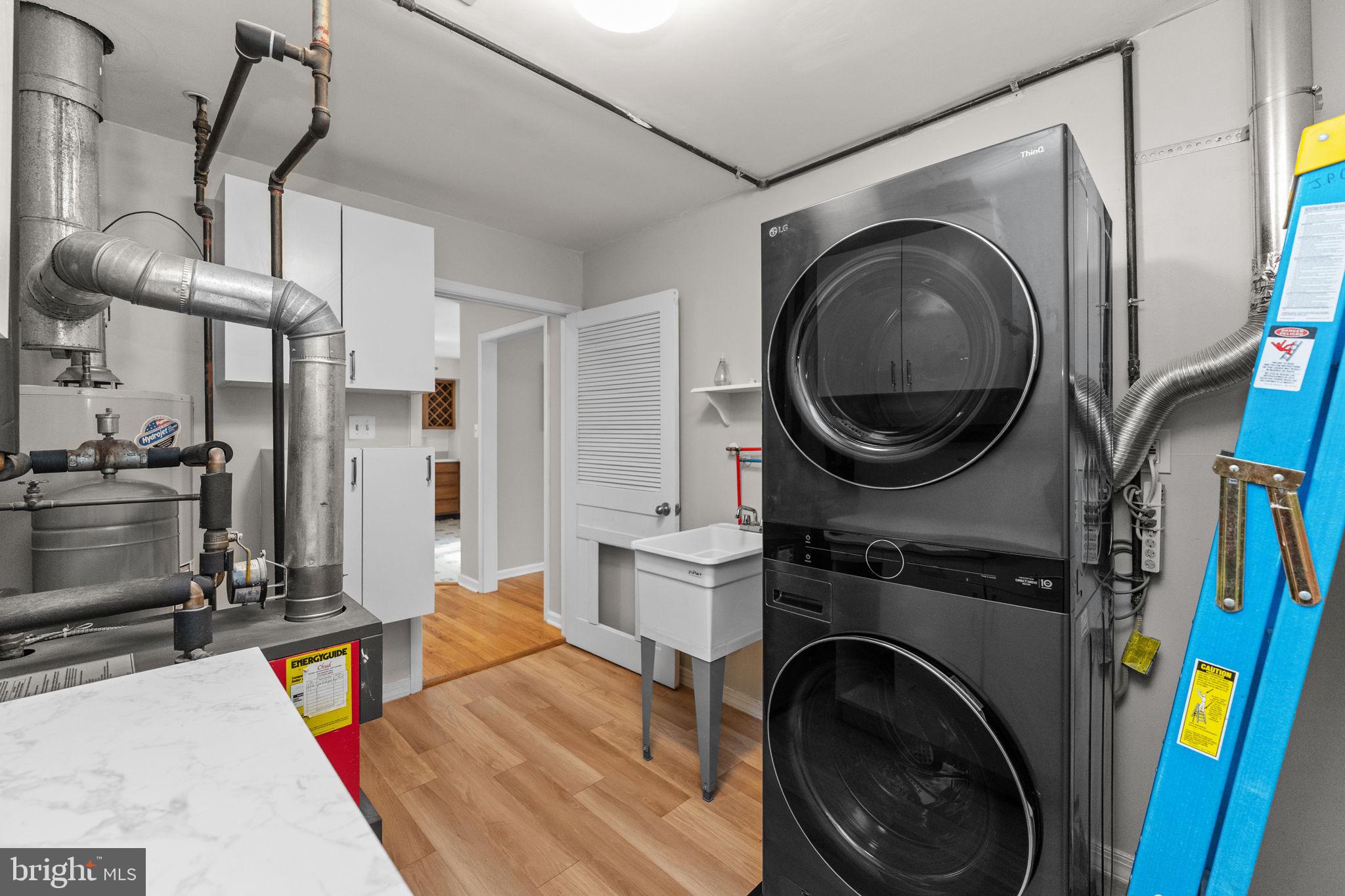 LAUREL HILLS - Residential