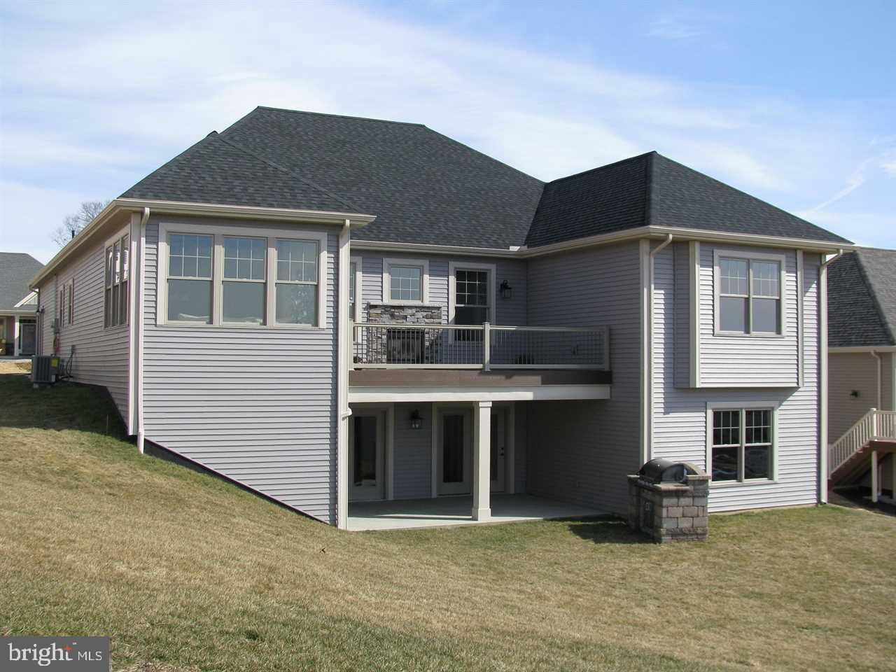 ORCHARD GLEN - Residential
