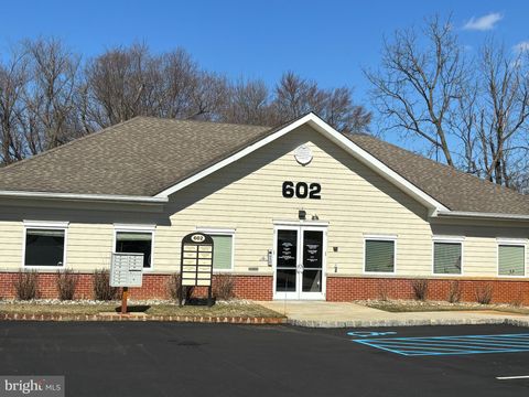 Photo of 602 Little Gloucester Road, BLACKWOOD, NJ 08012 (MLS # NJCD2086248)