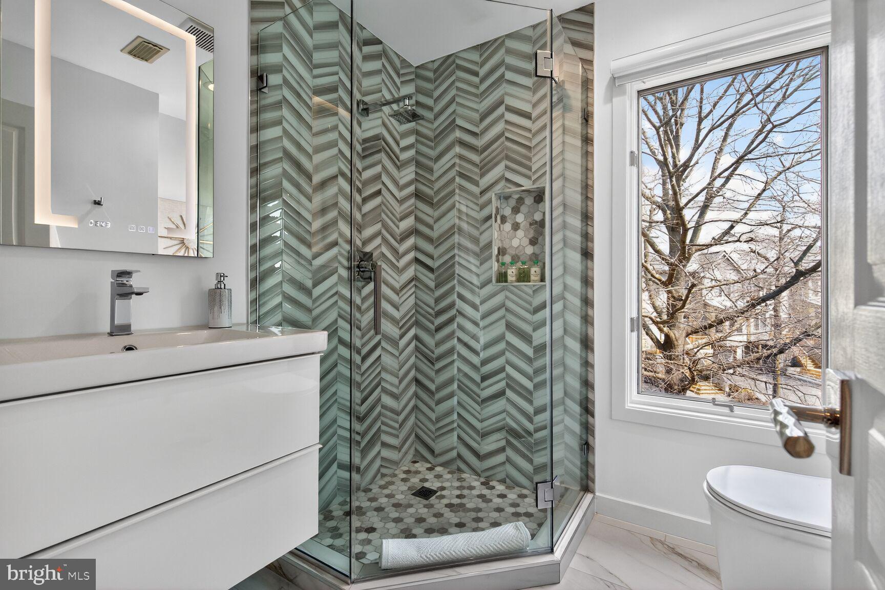 CHESAPEAKE HARBOUR - Residential