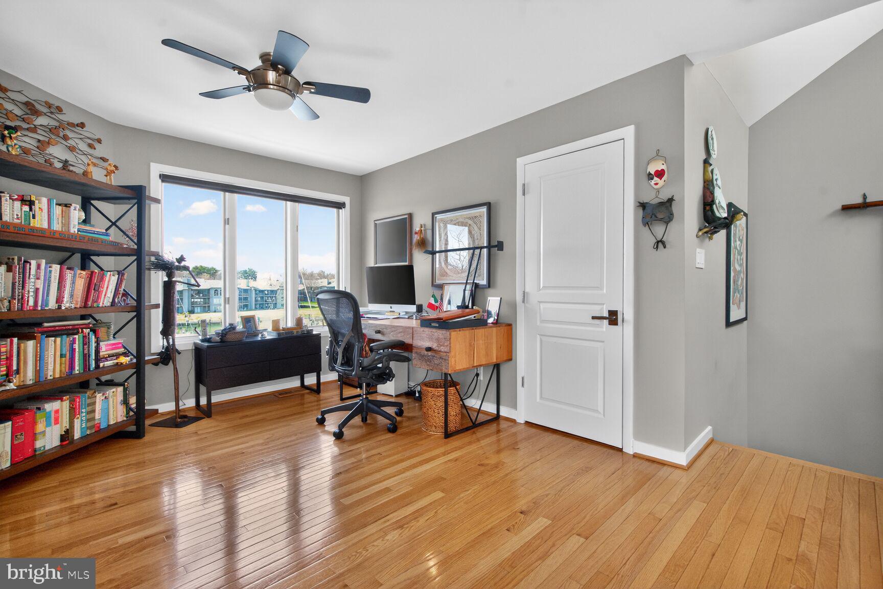 CHESAPEAKE HARBOUR - Residential