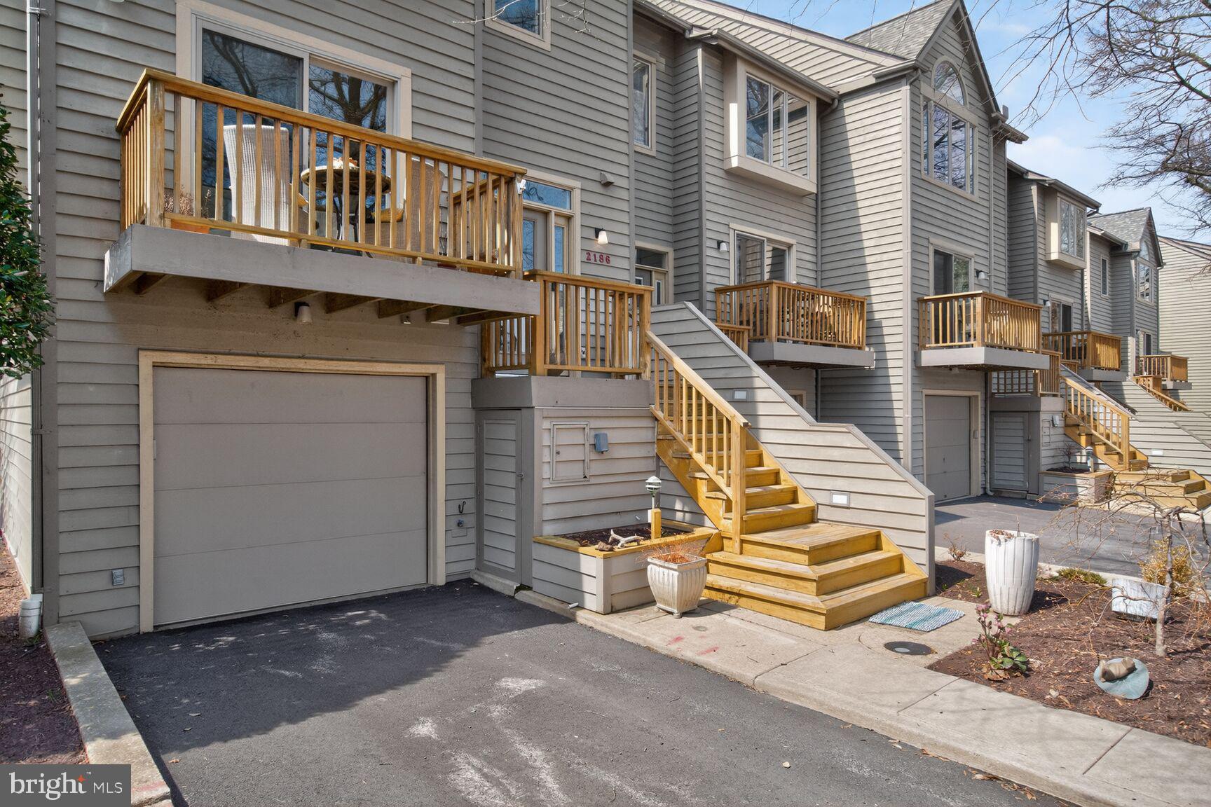 CHESAPEAKE HARBOUR - Residential