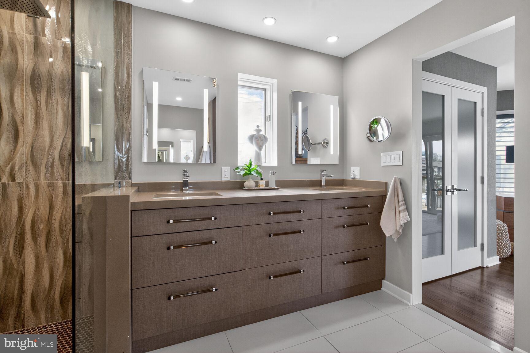 CHESAPEAKE HARBOUR - Residential