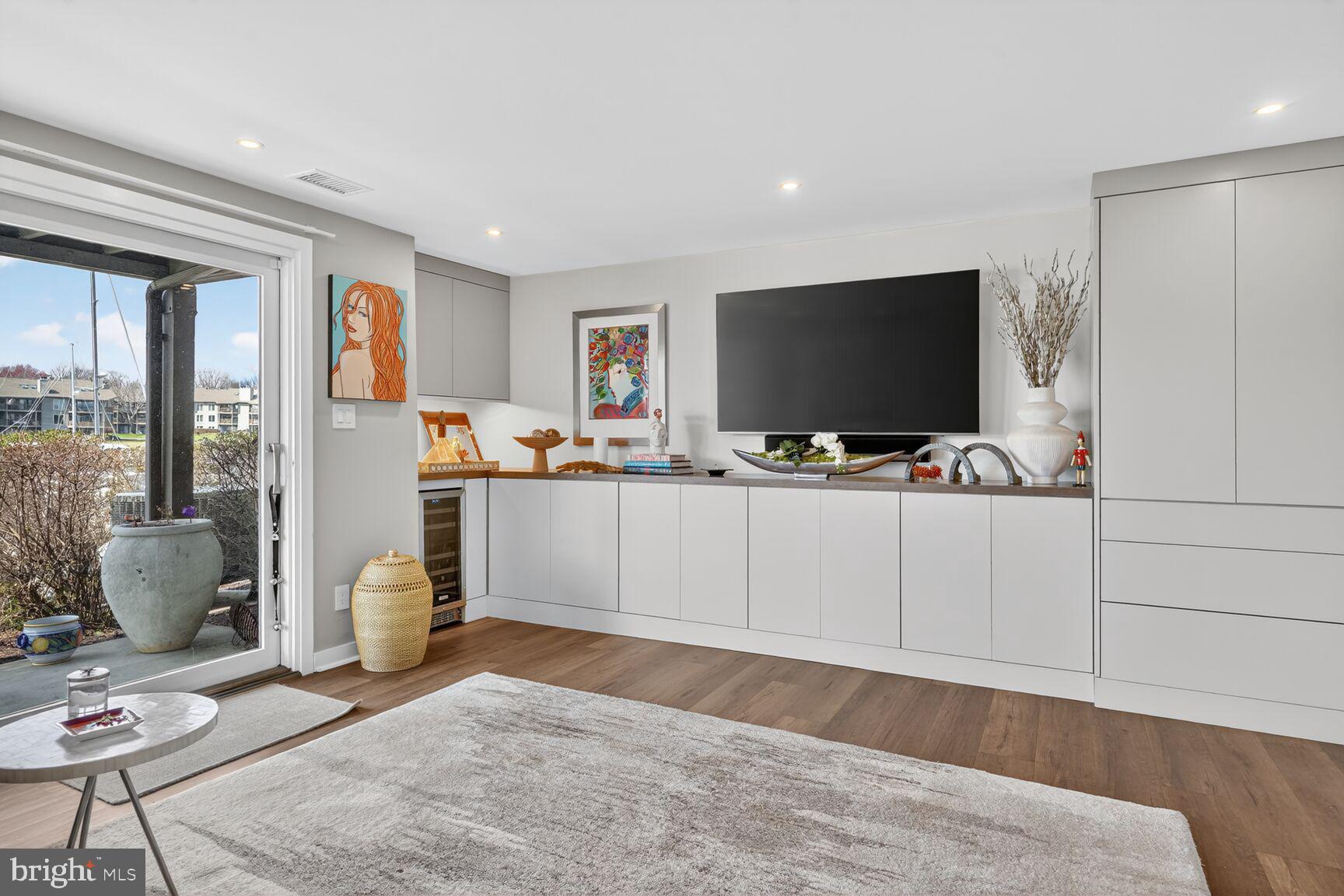 CHESAPEAKE HARBOUR - Residential