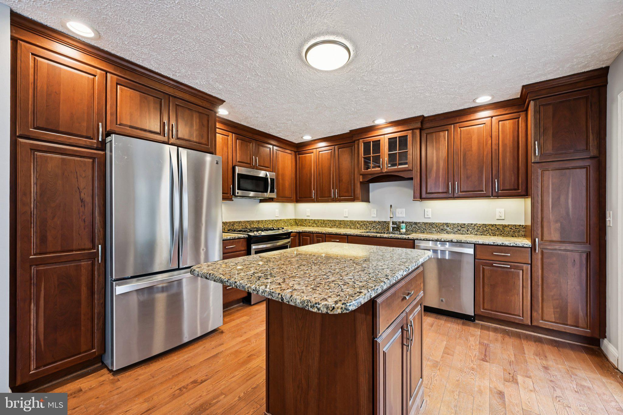 ABERDEEN HILLS - Residential