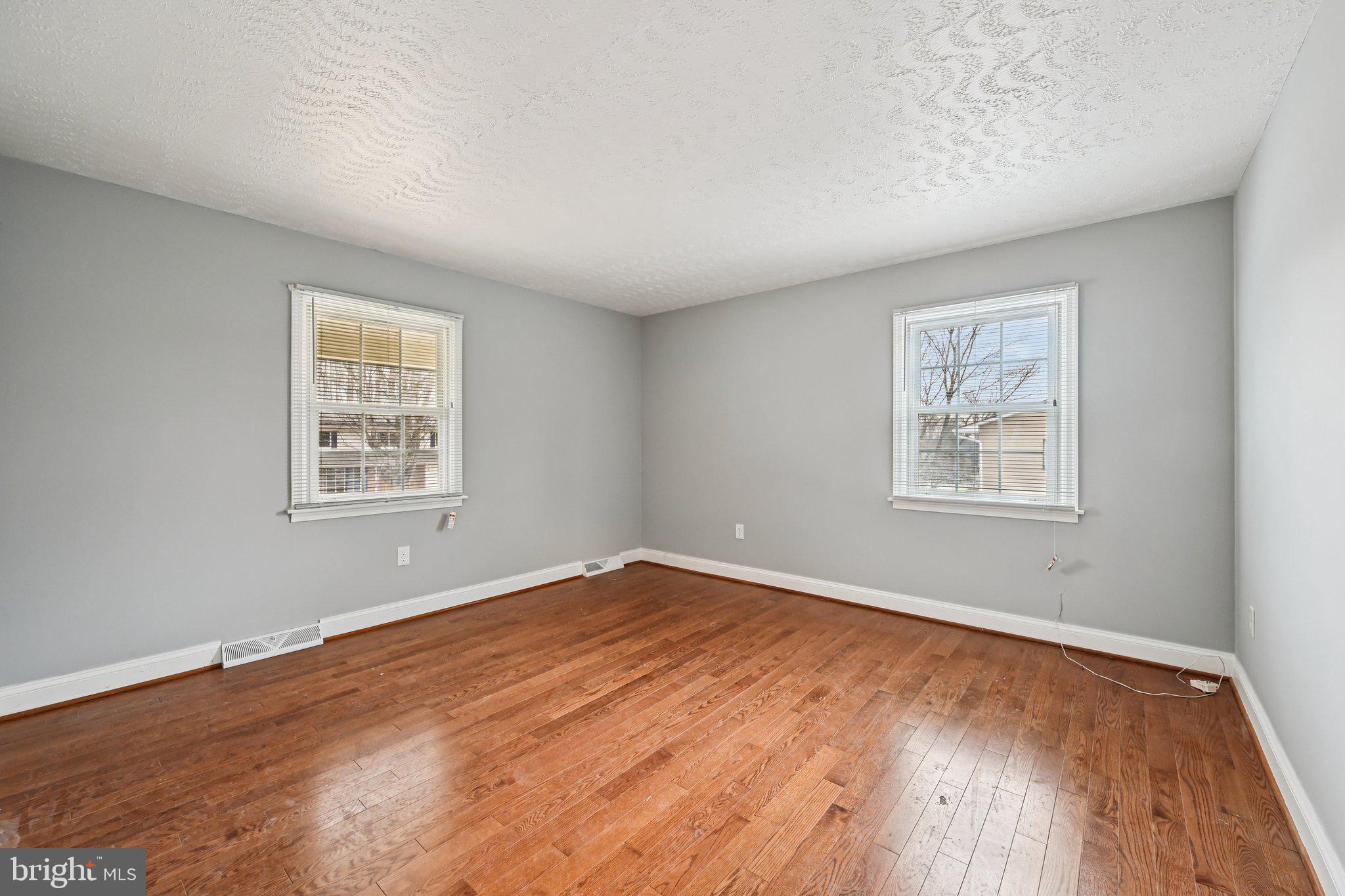 ABERDEEN HILLS - Residential