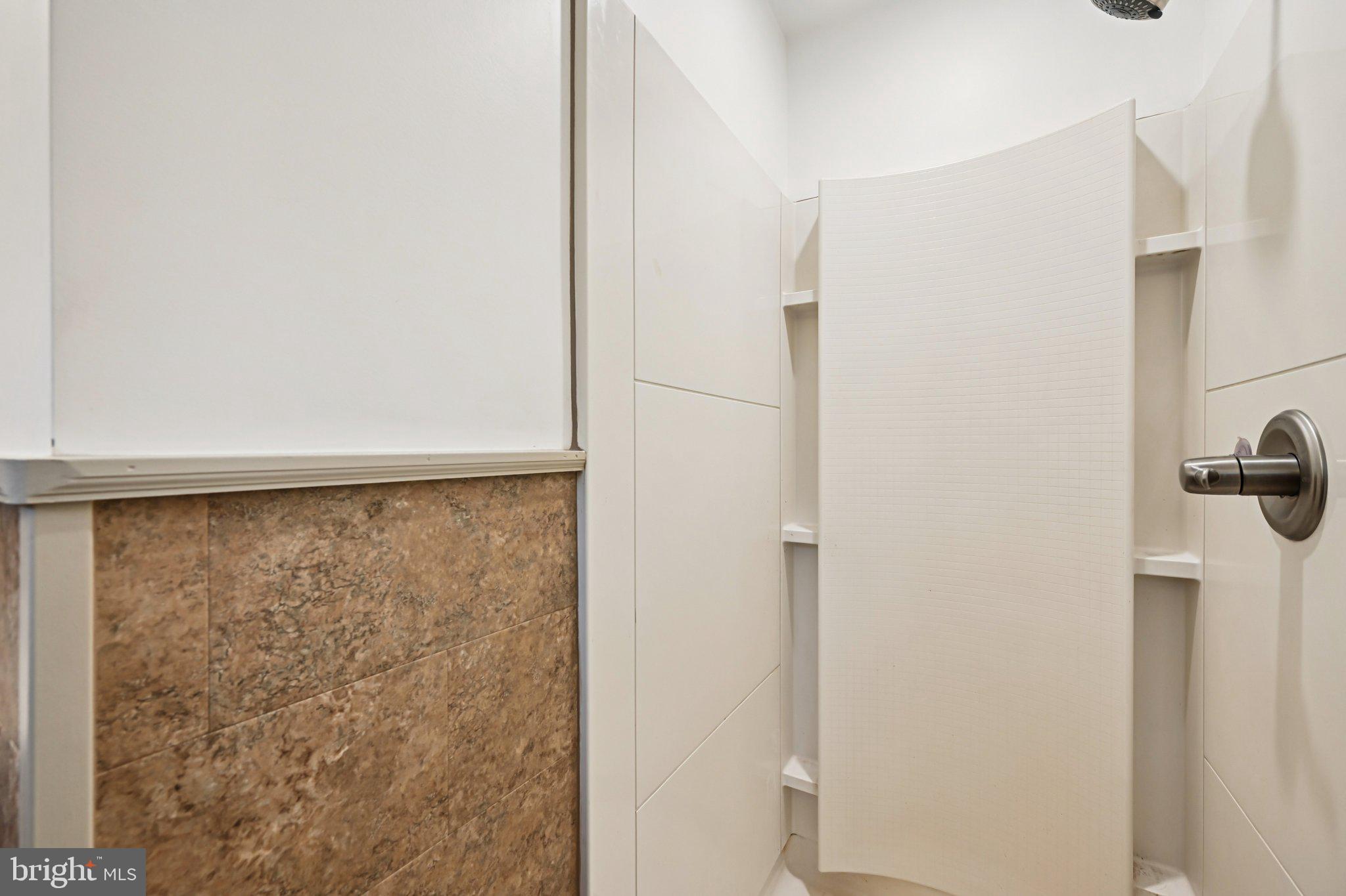 ABERDEEN HILLS - Residential