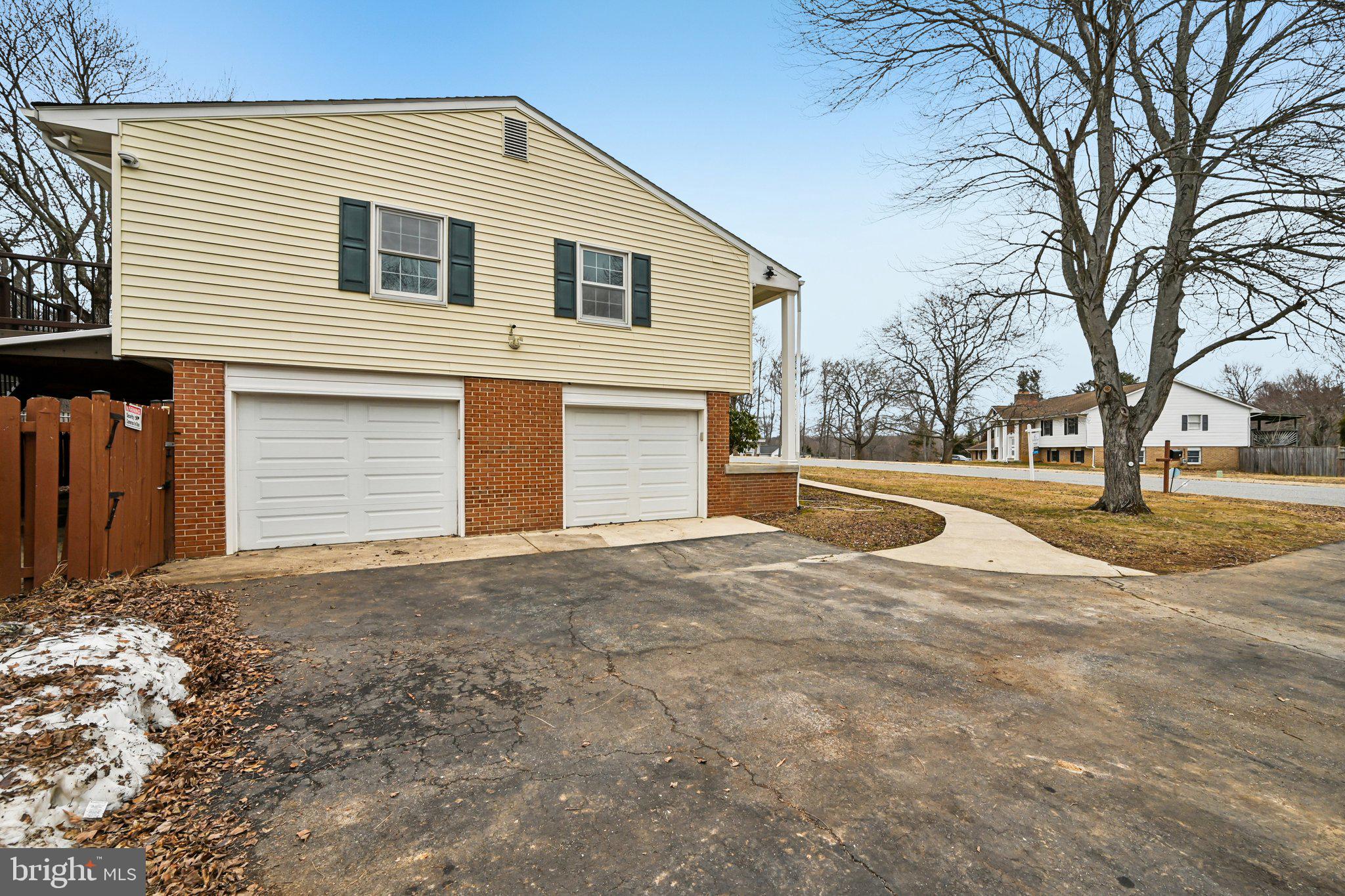 ABERDEEN HILLS - Residential