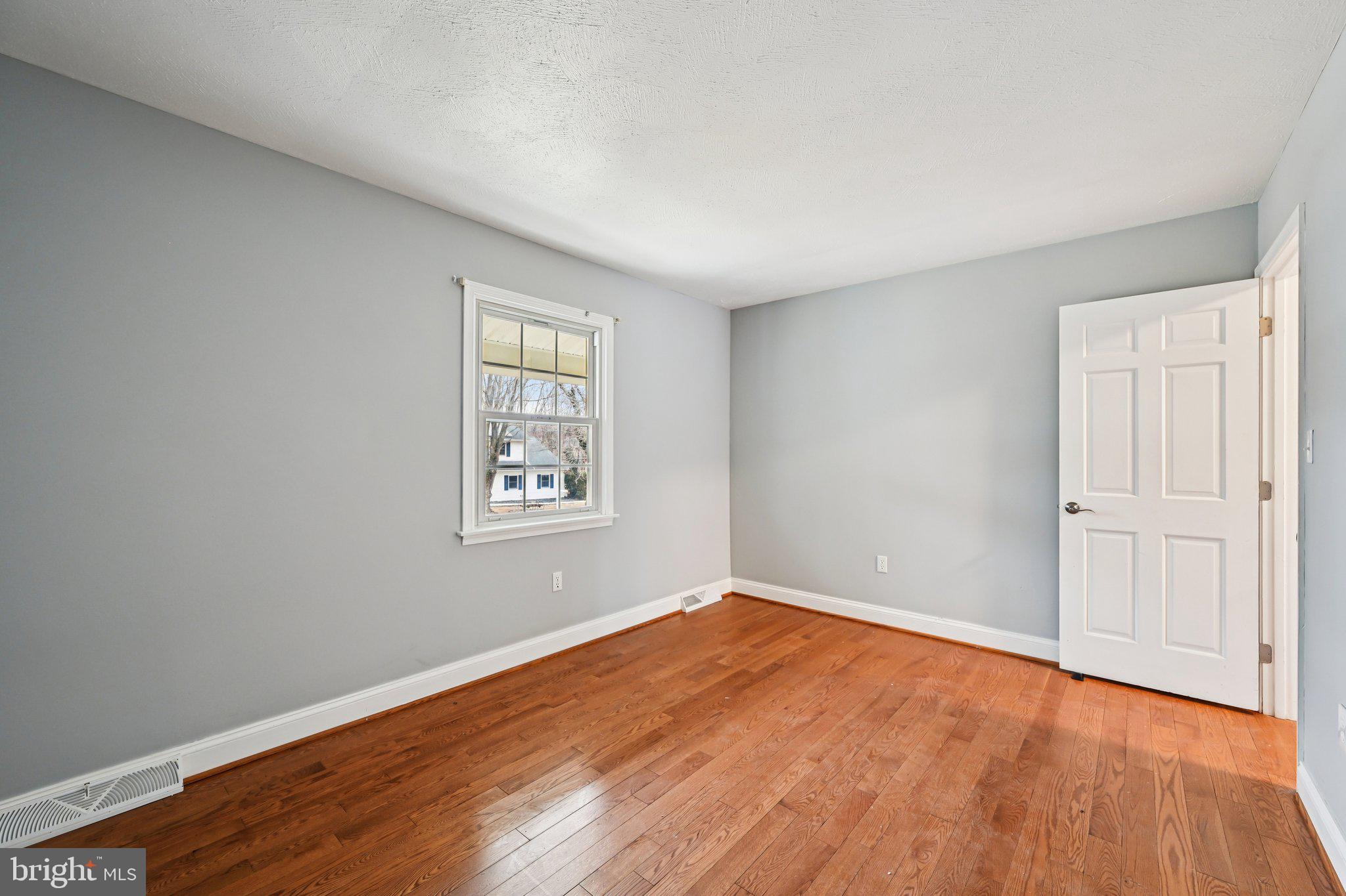 ABERDEEN HILLS - Residential