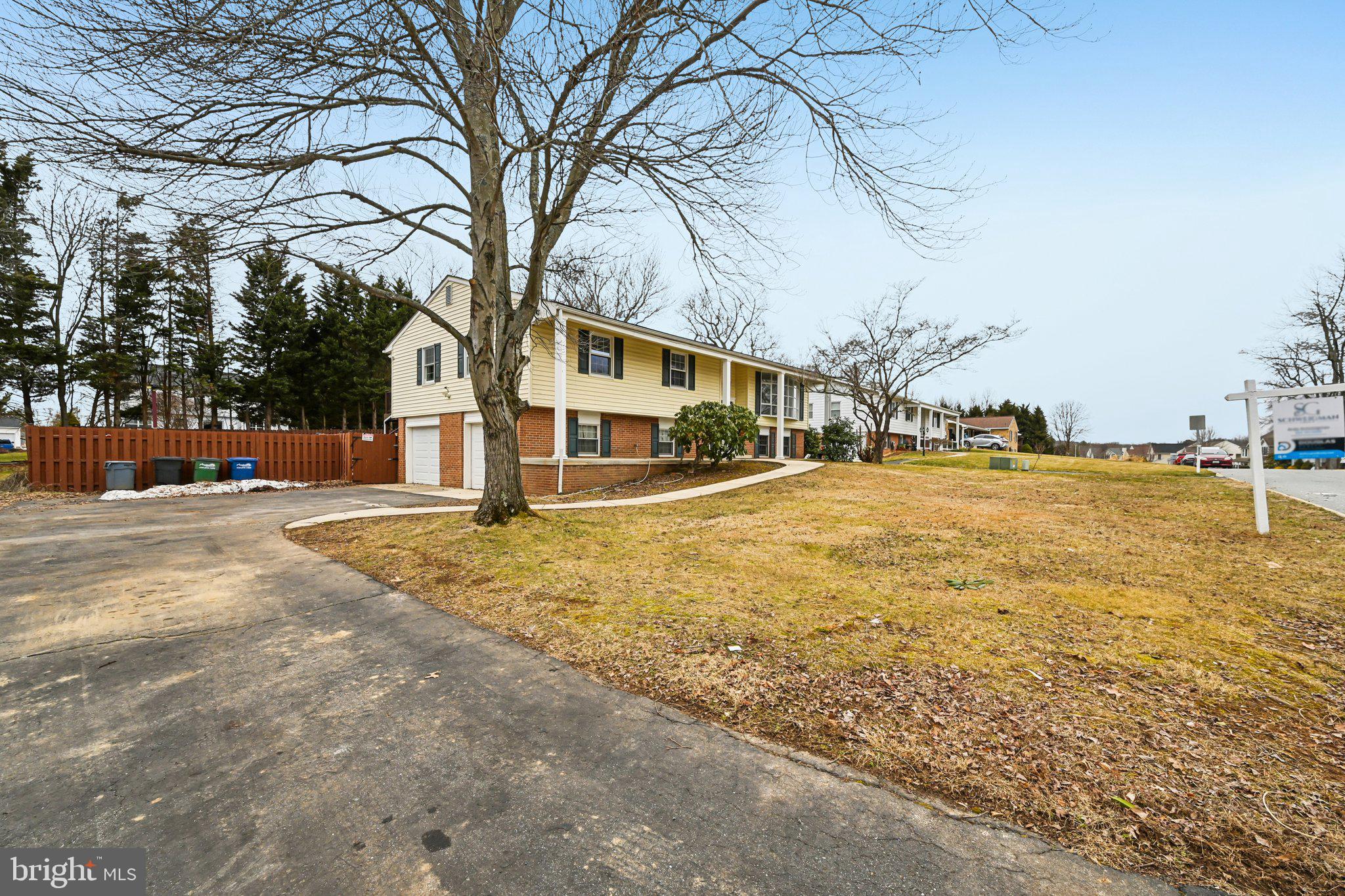 ABERDEEN HILLS - Residential