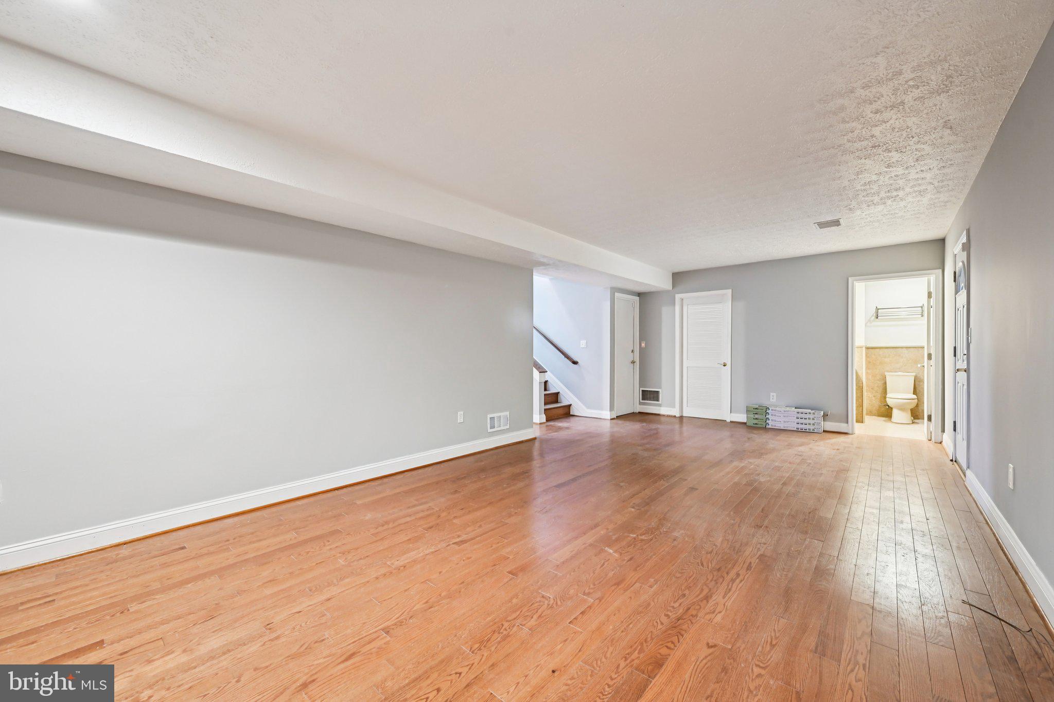 ABERDEEN HILLS - Residential