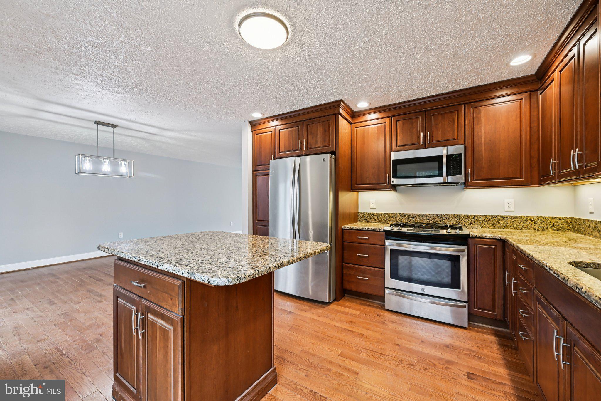 ABERDEEN HILLS - Residential