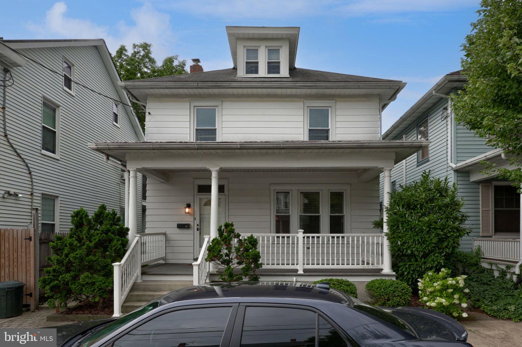 Photo of 26 W Lemon Street, LITITZ, PA 17543 (MLS # PALA2093714)