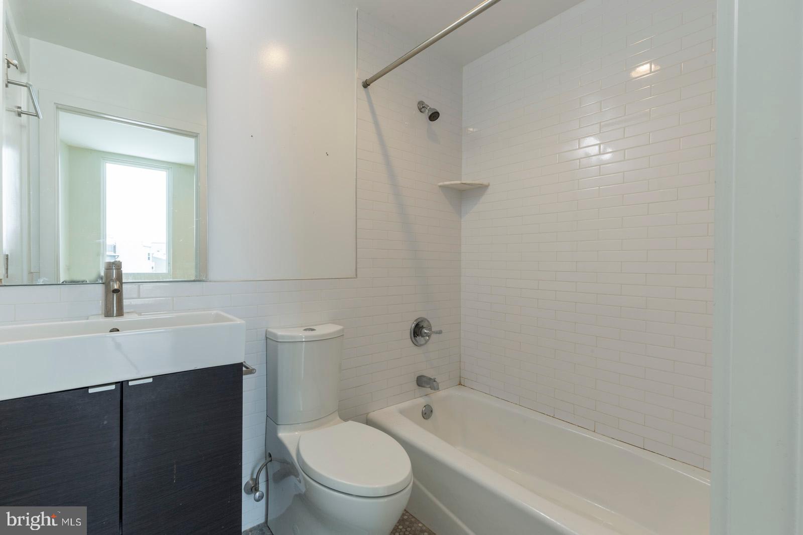 FISHTOWN - Residential Lease