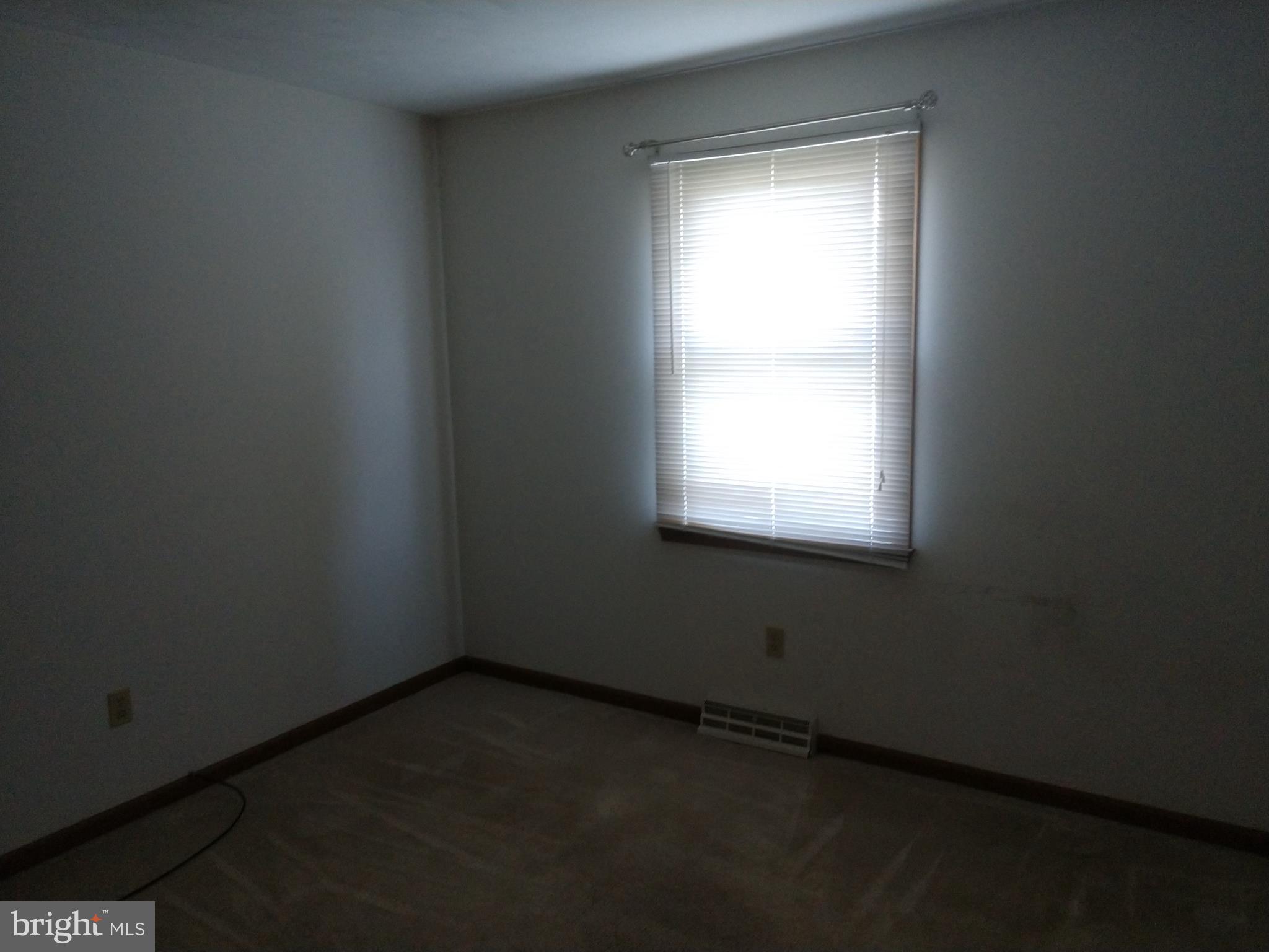 COLONIAL HILLS - Residential
