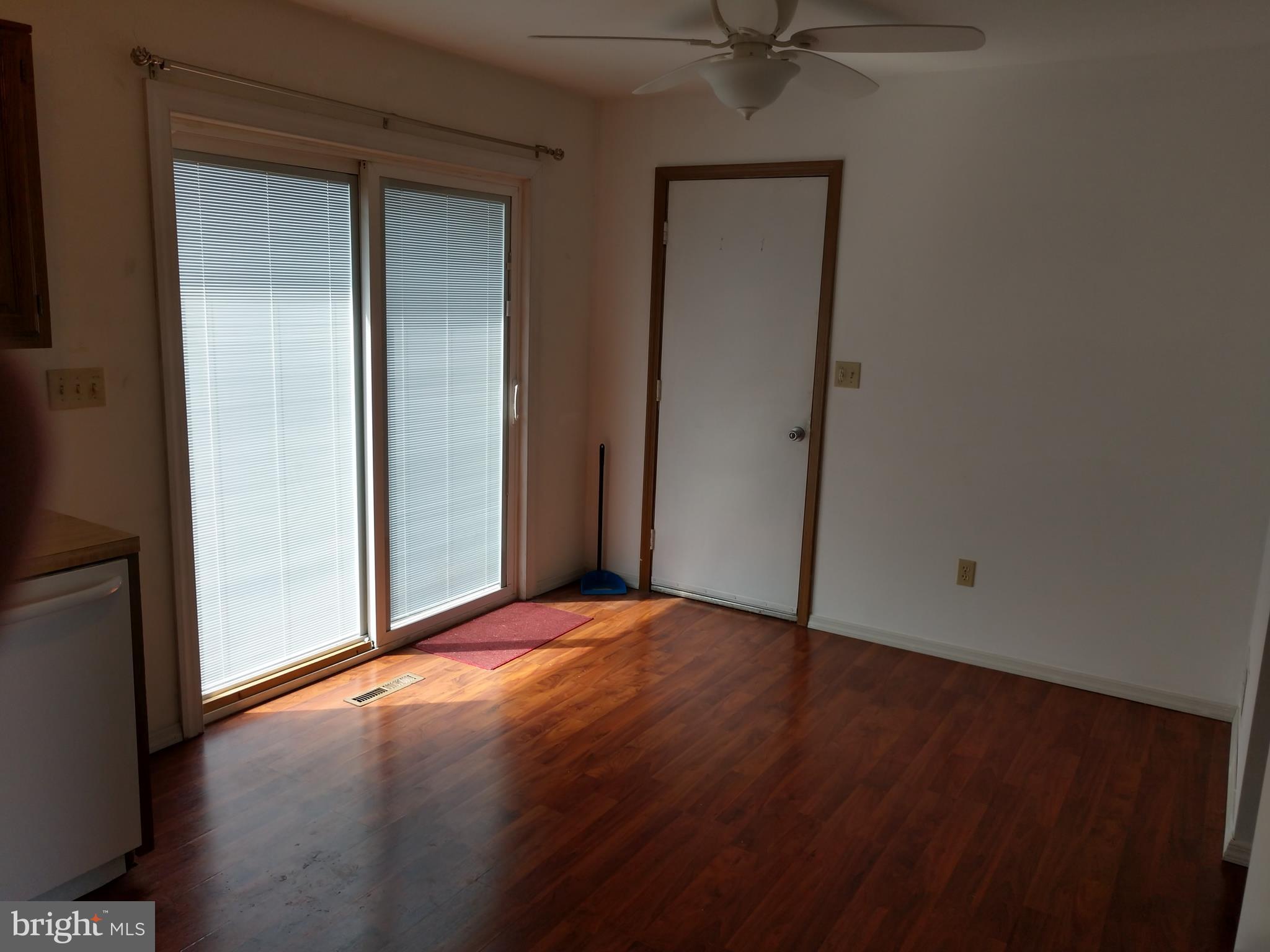 COLONIAL HILLS - Residential
