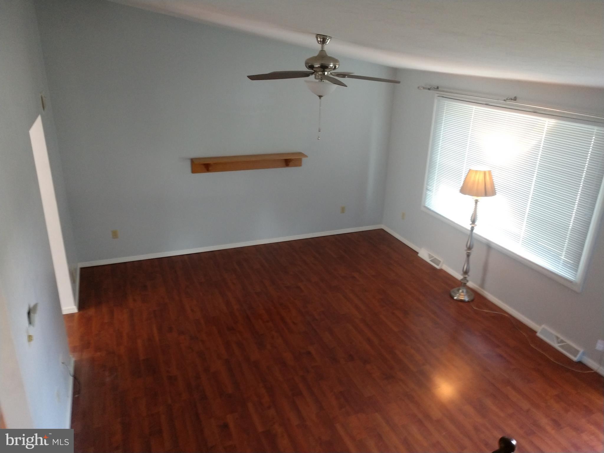 COLONIAL HILLS - Residential