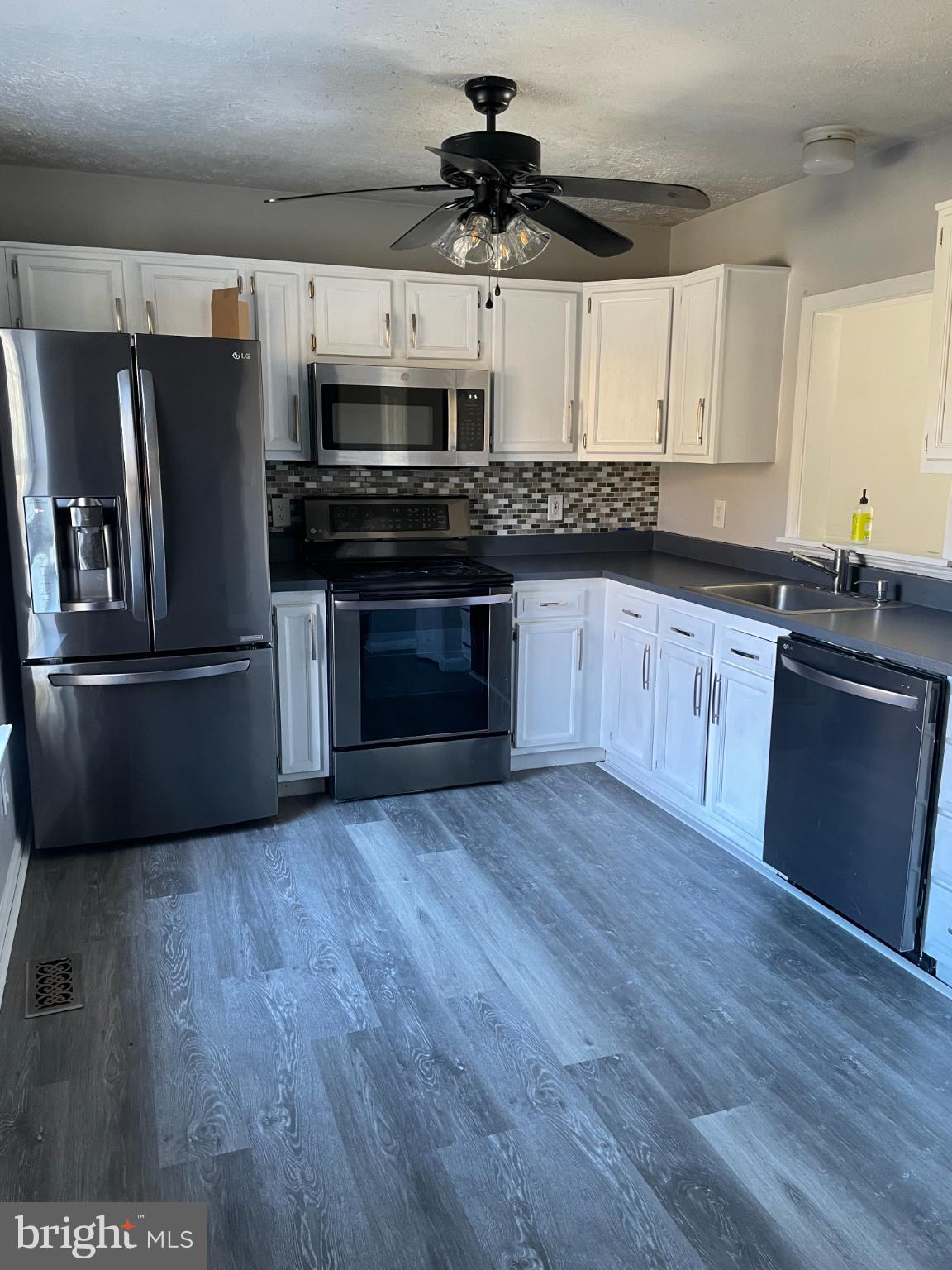 313 STAFFORD MEWS LANE