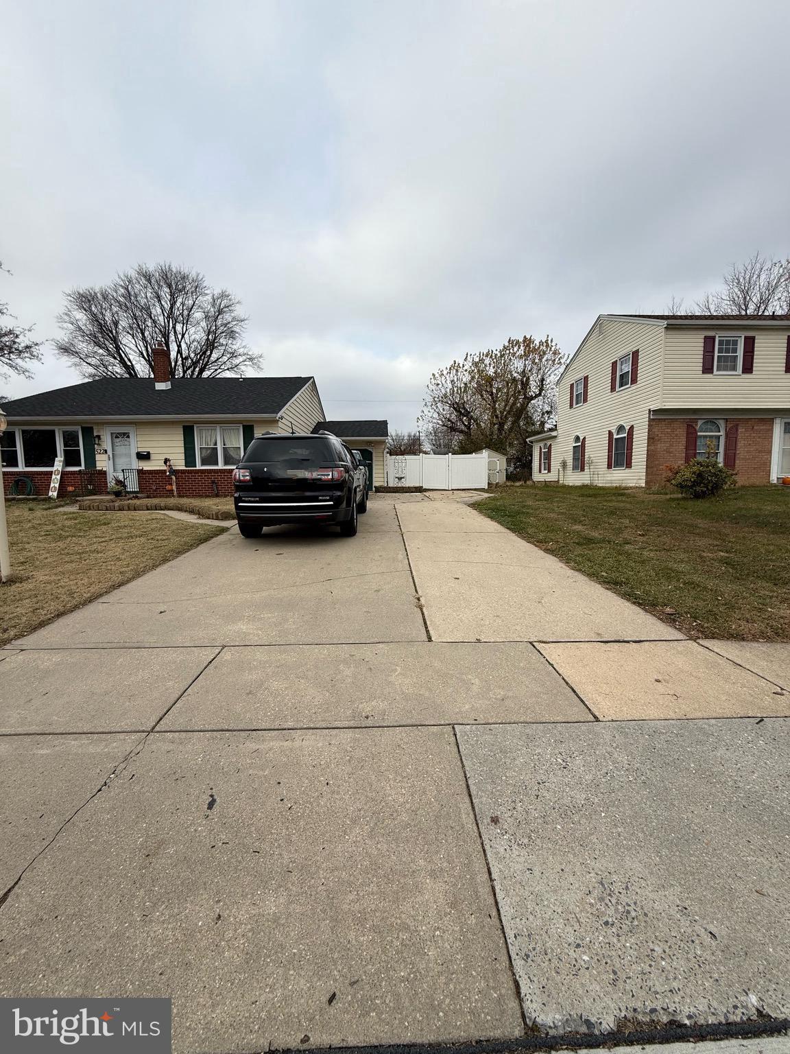 522 E ROOSEVELT AVENUE