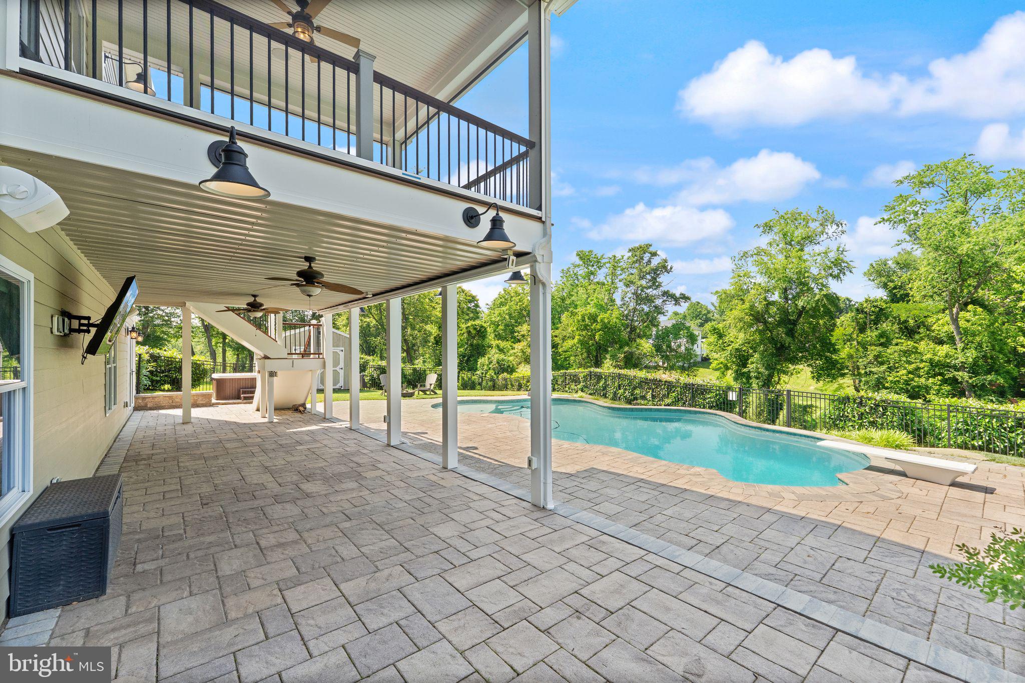 MOORCONES - Residential