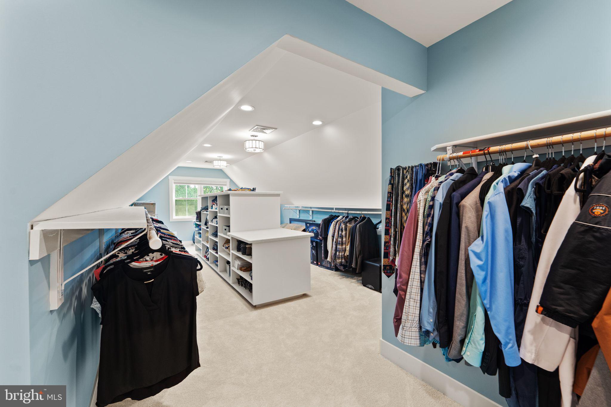 MOORCONES - Residential