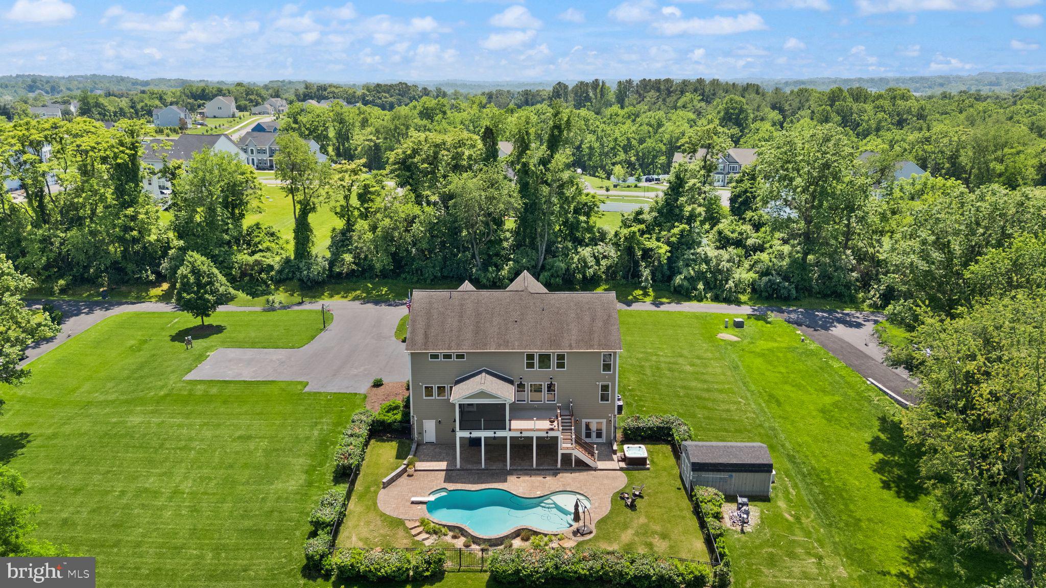 MOORCONES - Residential