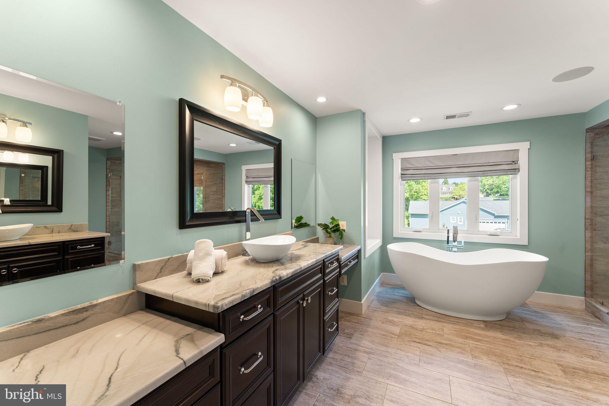 MOORCONES - Residential