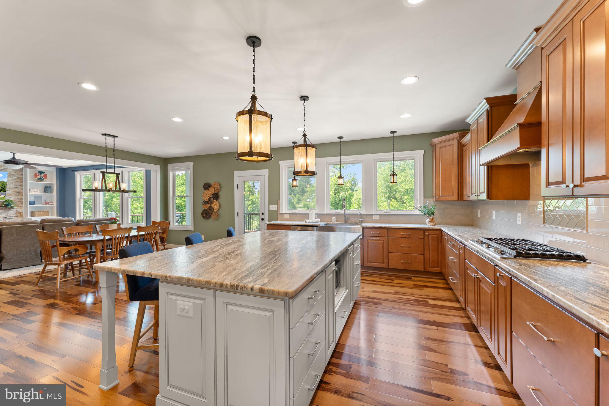 MOORCONES - Residential