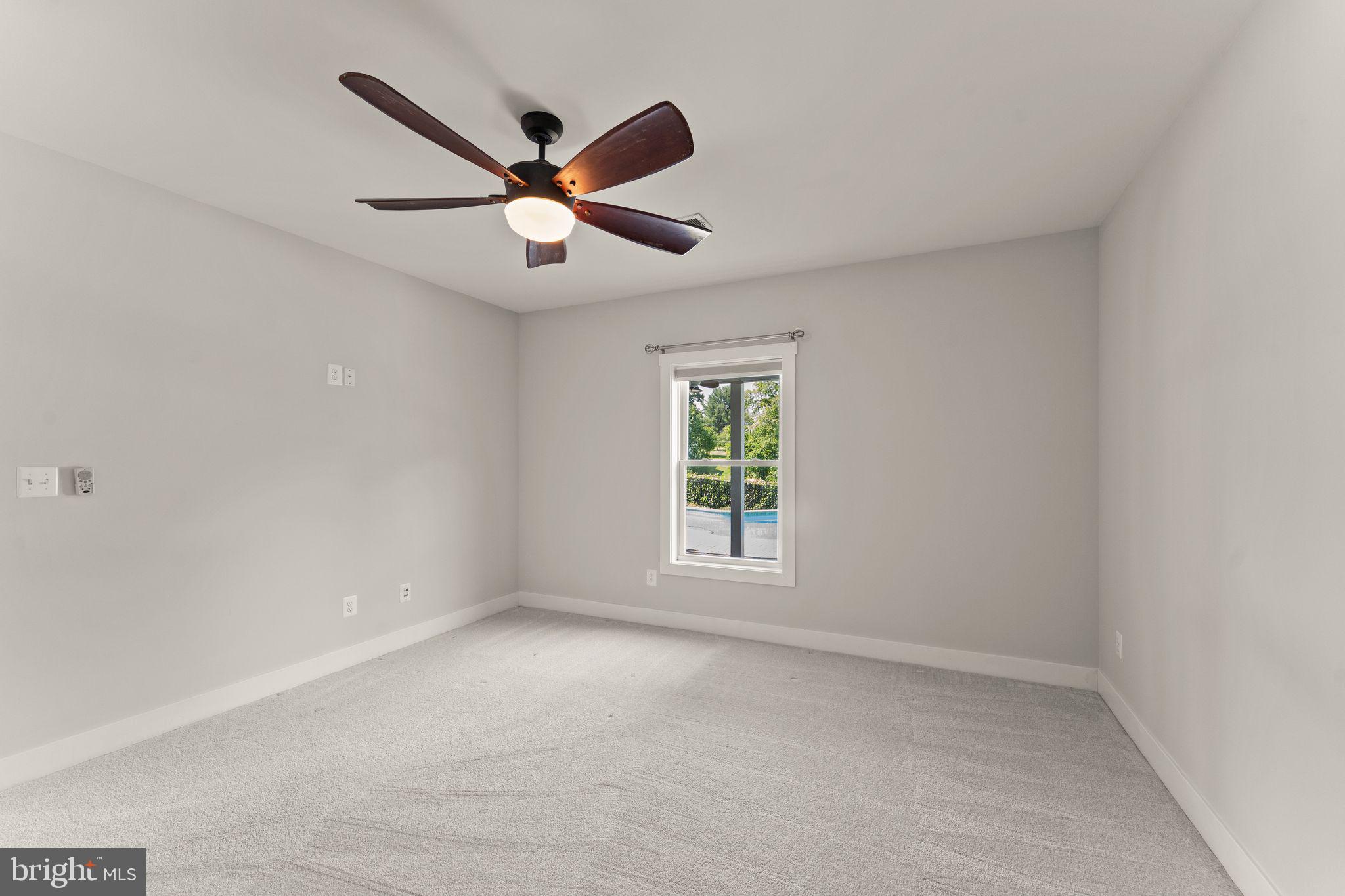 MOORCONES - Residential