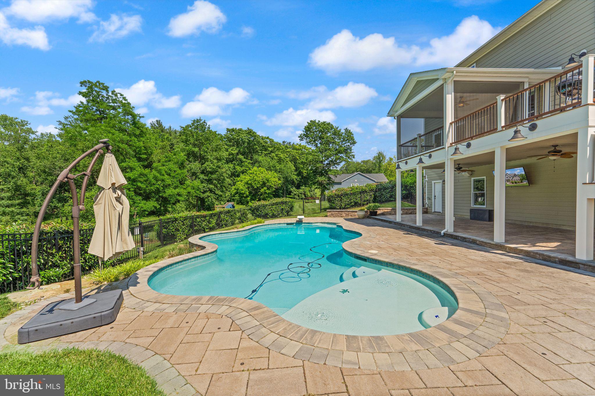 MOORCONES - Residential