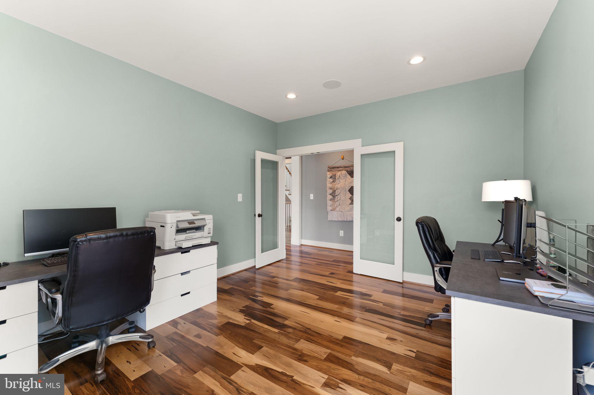 MOORCONES - Residential