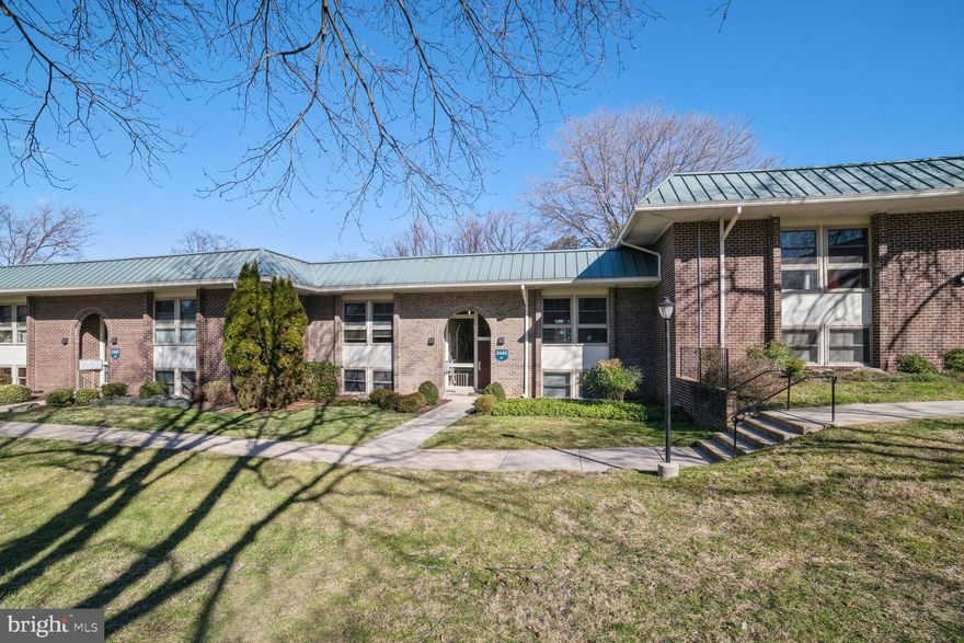 COZY 1 BR RALEIGH MODEL IN LEISURE WORLD COMMUNITY.  SPACIOUS WITH BRIGHT KITCHEN, OPEN LIVING/DINING SPACE, LARGE BEDROOM WITH GENEROUS CLOSET SPACE, AND OPEN BALCONY WITH PRIVATE VIEWS OF COURTYARD, WALKING PATHS.  EASY LIVING WITH TAXES, UTILITIES, AND MOST MAINTENANCE INCLUDED IN MONTHLY FEE.  SHORT WALK UP TO UNIT ENTRY WITH EXTRA STORAGE CAGE FOR YOUR EXTRA STUFF.  GREAT AMENITIES FOR YOU TO ENJOY IN EVERY SEASON.  COME QUICK... THIS IS  A POPULAR FLOOR PLAN. PERFECT SQ FOOTAGE FOR ONE OR TWO!