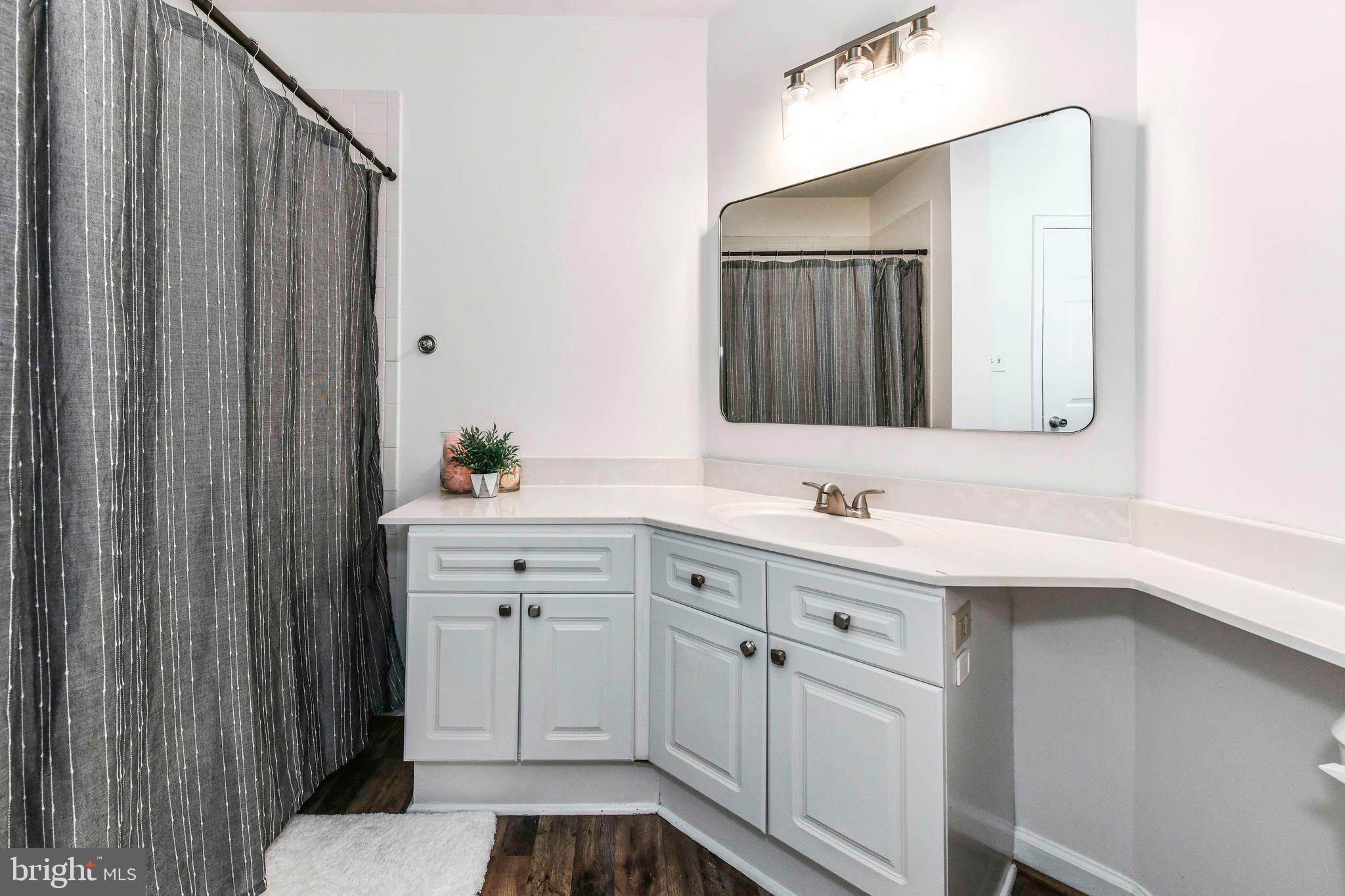 SOUTH GLEN - Residential