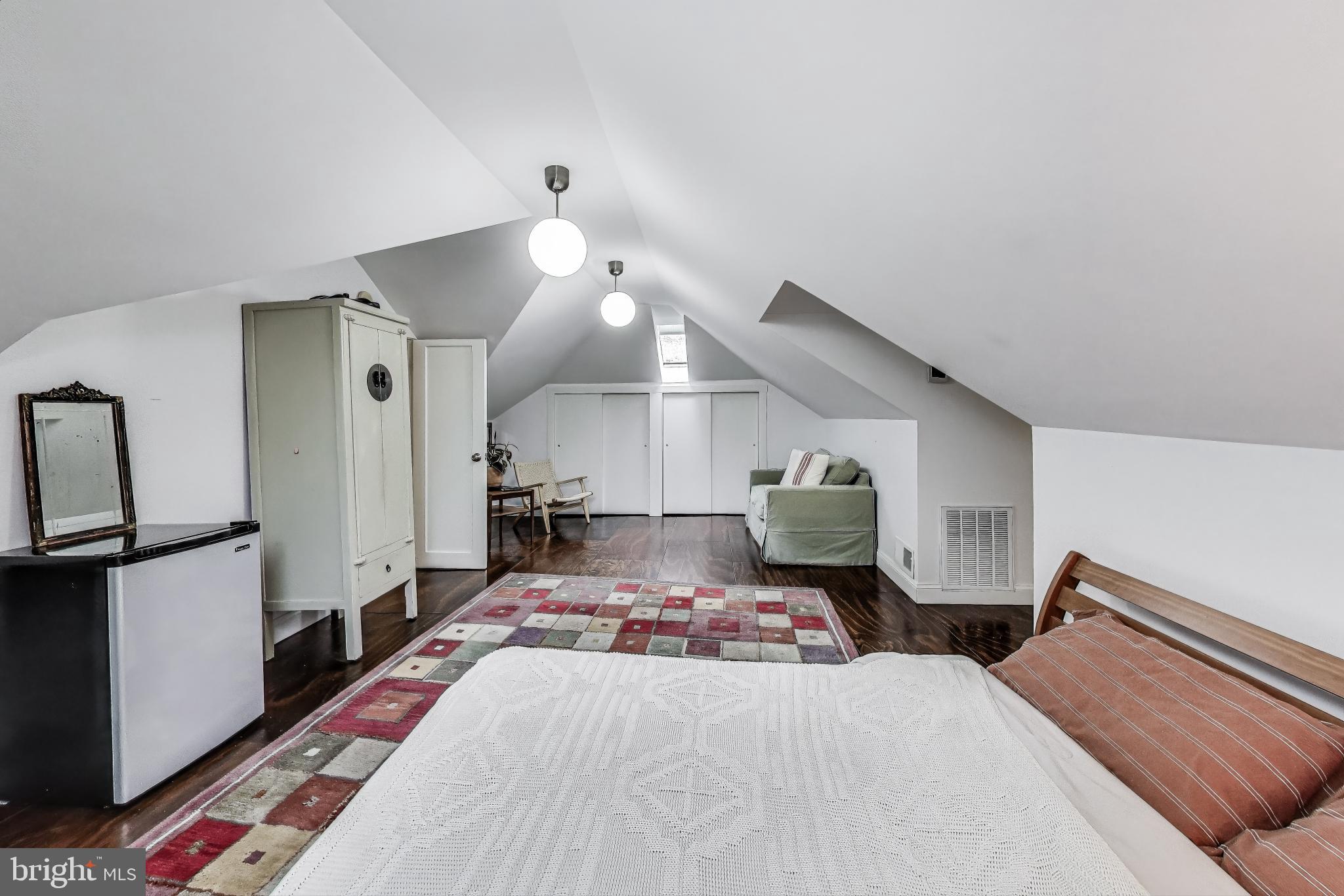 BERKSHIRE OAKWOOD - Residential