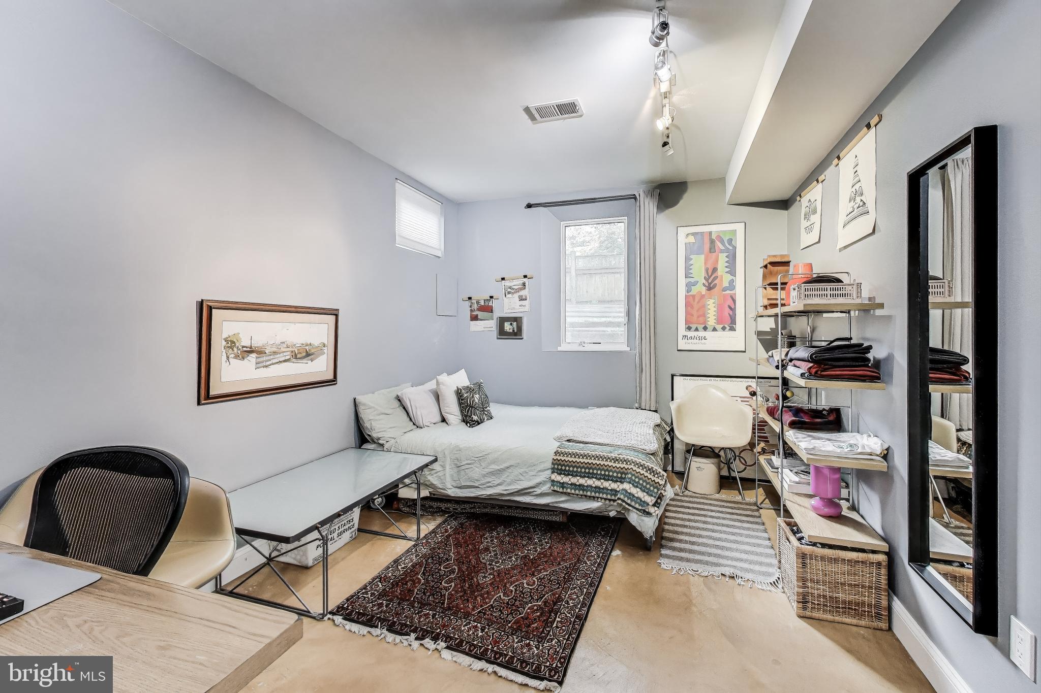 BERKSHIRE OAKWOOD - Residential