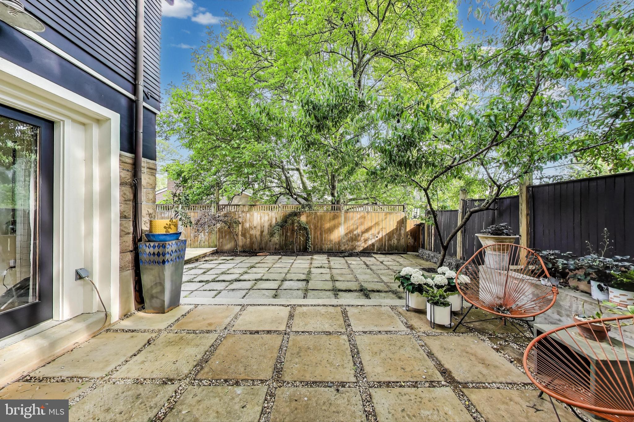 BERKSHIRE OAKWOOD - Residential