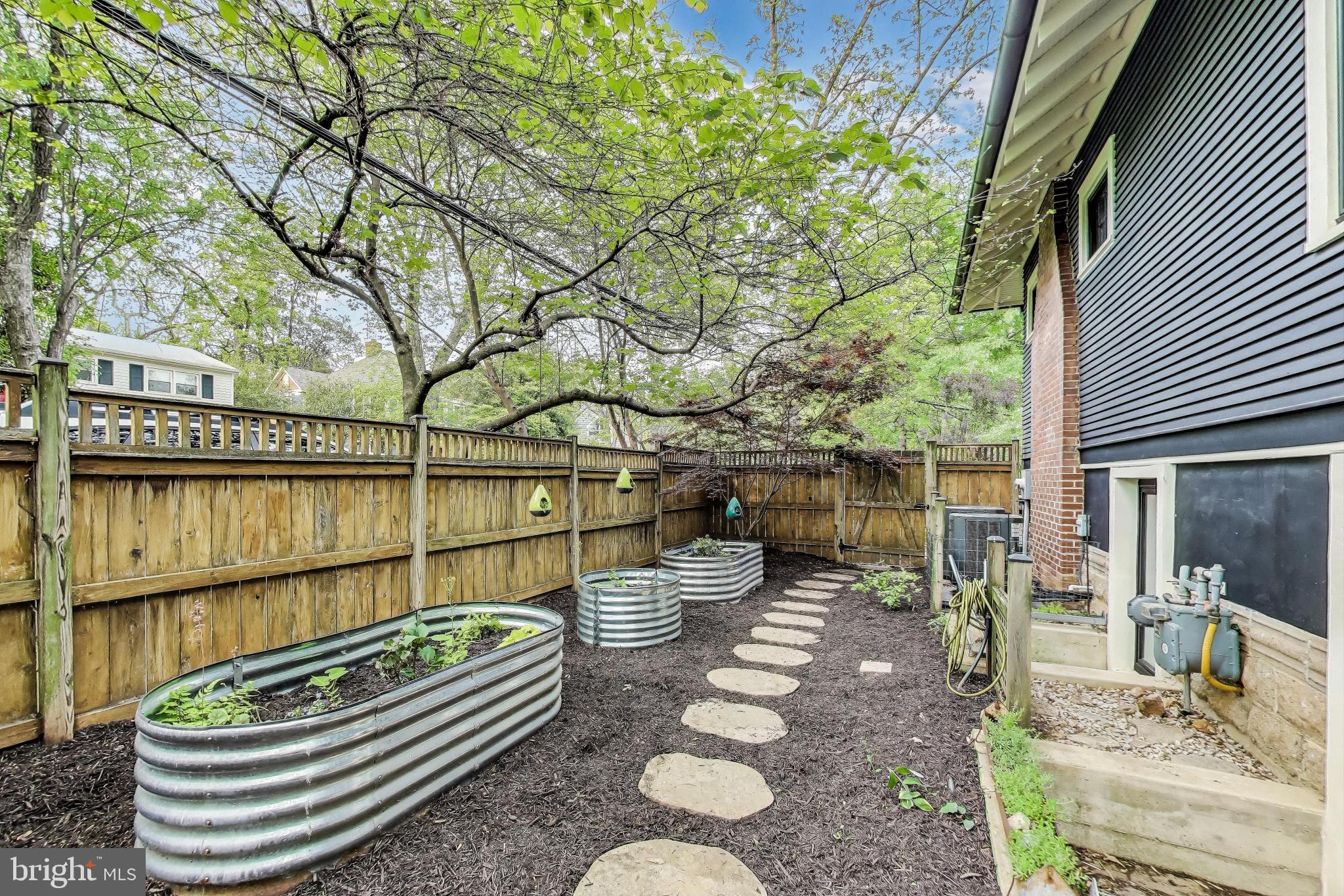 BERKSHIRE OAKWOOD - Residential