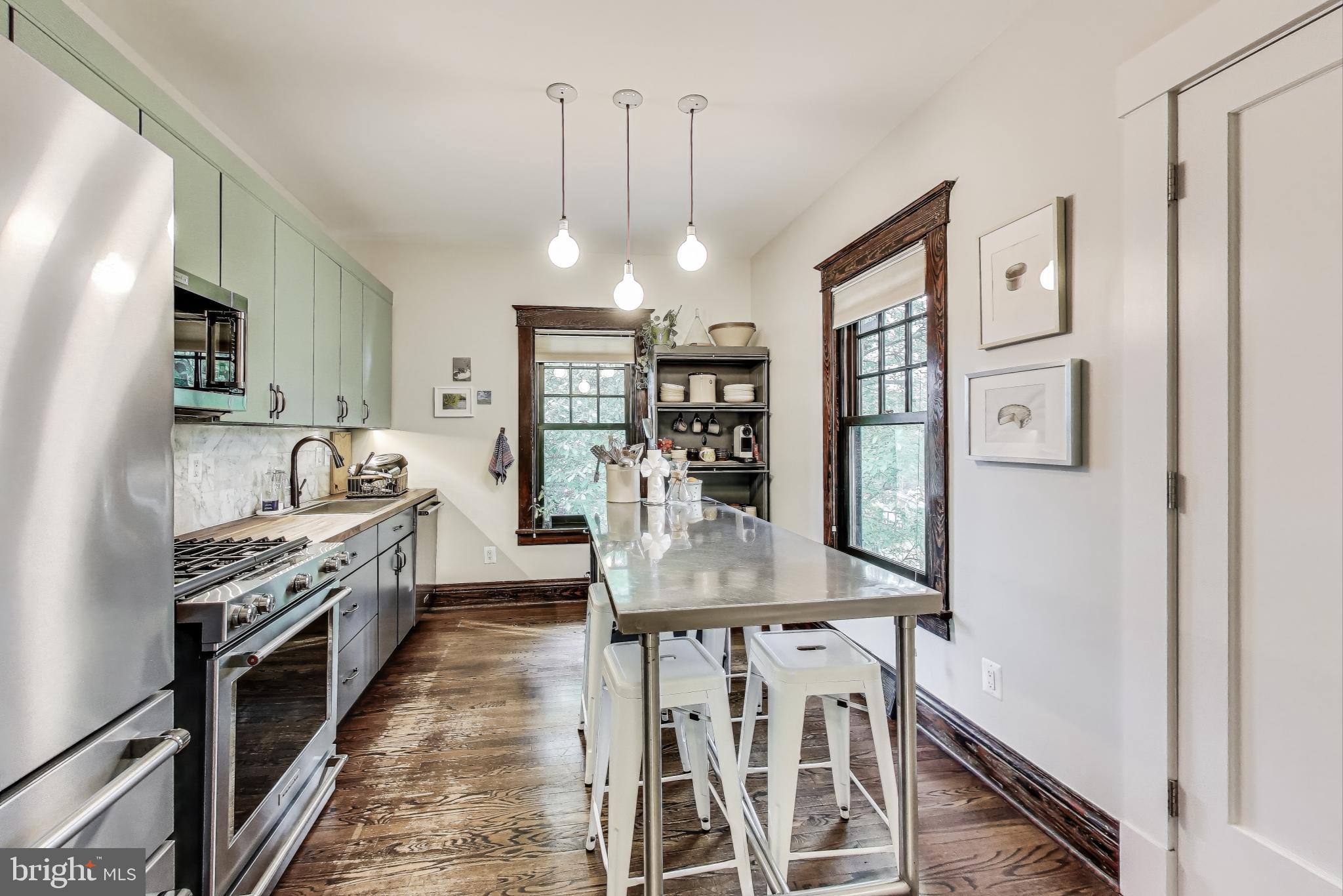 BERKSHIRE OAKWOOD - Residential